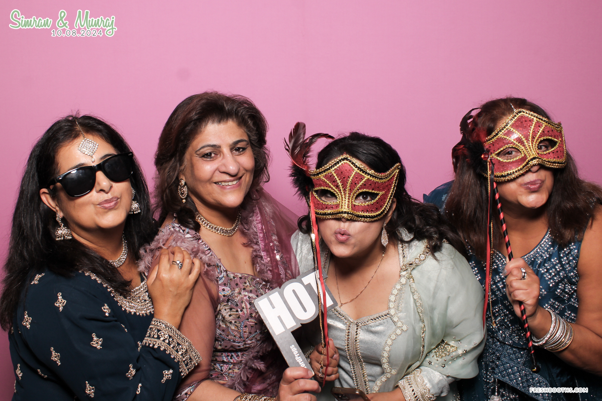 Simran and Munraj x Classic Open Booth | View more photos from the event at gallery.freshbooths.com/u/FreshBooths/Simran-and-Munraj-x-Classic-Open-Booth