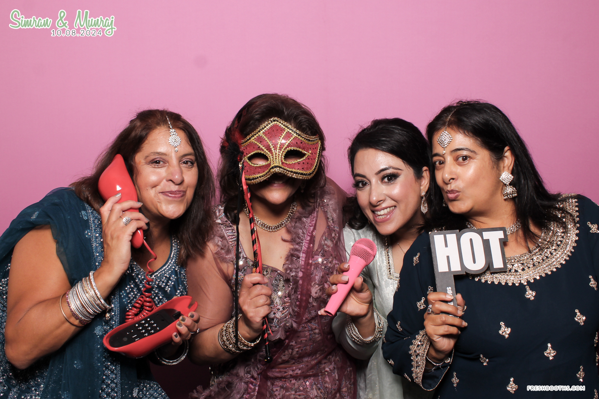 Simran and Munraj x Classic Open Booth | View more photos from the event at gallery.freshbooths.com/u/FreshBooths/Simran-and-Munraj-x-Classic-Open-Booth