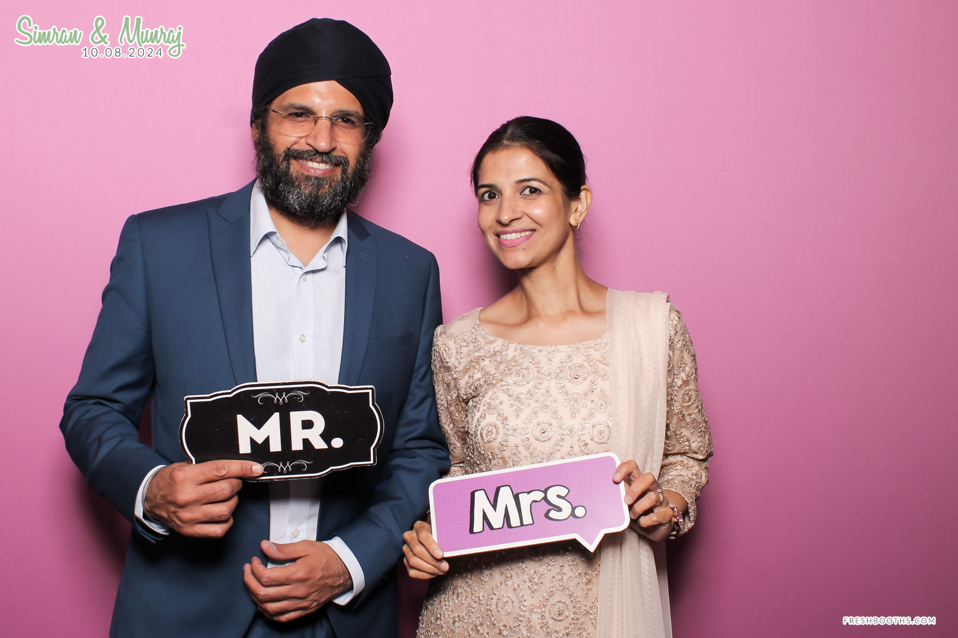 Simran and Munraj x Classic Open Booth | View more photos from the event at gallery.freshbooths.com/u/FreshBooths/Simran-and-Munraj-x-Classic-Open-Booth