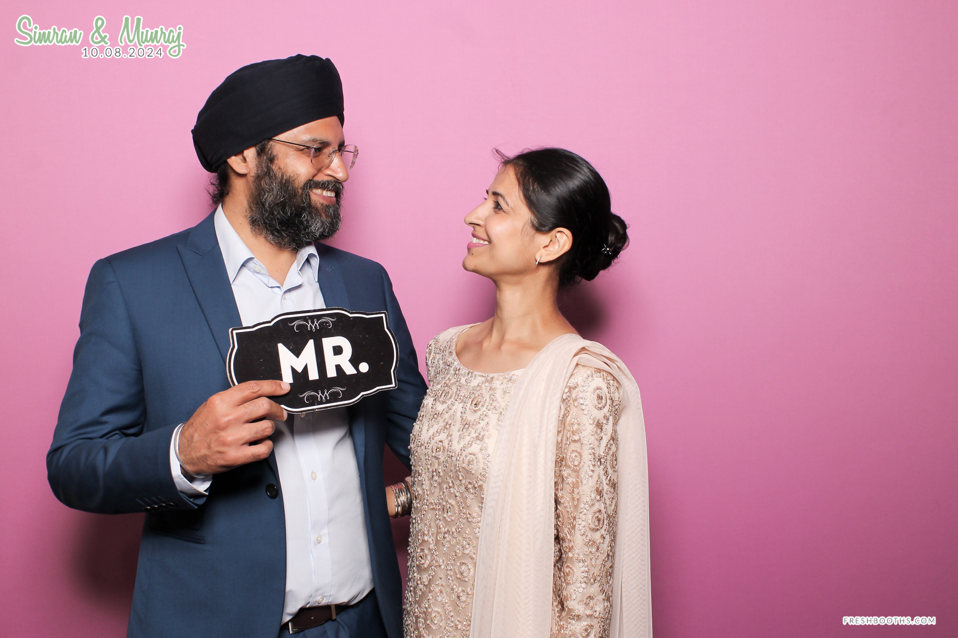 Simran and Munraj x Classic Open Booth | View more photos from the event at gallery.freshbooths.com/u/FreshBooths/Simran-and-Munraj-x-Classic-Open-Booth