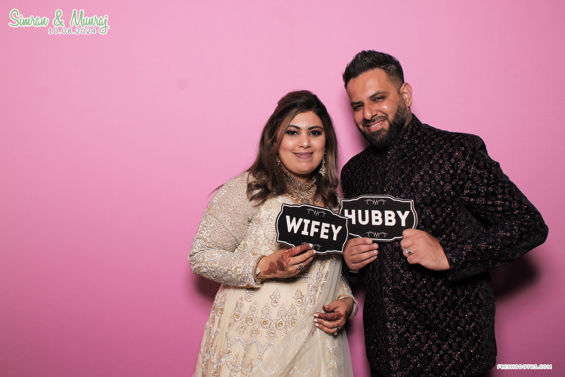 Simran and Munraj x Classic Open Booth | View more photos from the event at gallery.freshbooths.com/u/FreshBooths/Simran-and-Munraj-x-Classic-Open-Booth