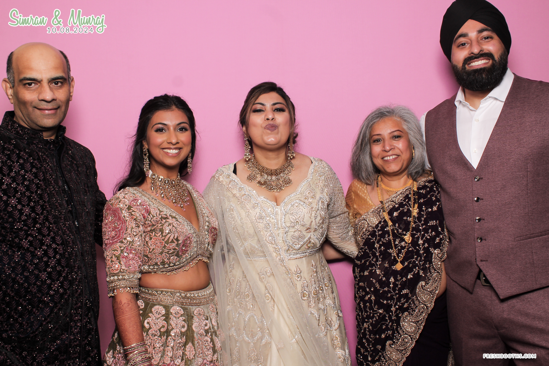 Simran and Munraj x Classic Open Booth | View more photos from the event at gallery.freshbooths.com/u/FreshBooths/Simran-and-Munraj-x-Classic-Open-Booth