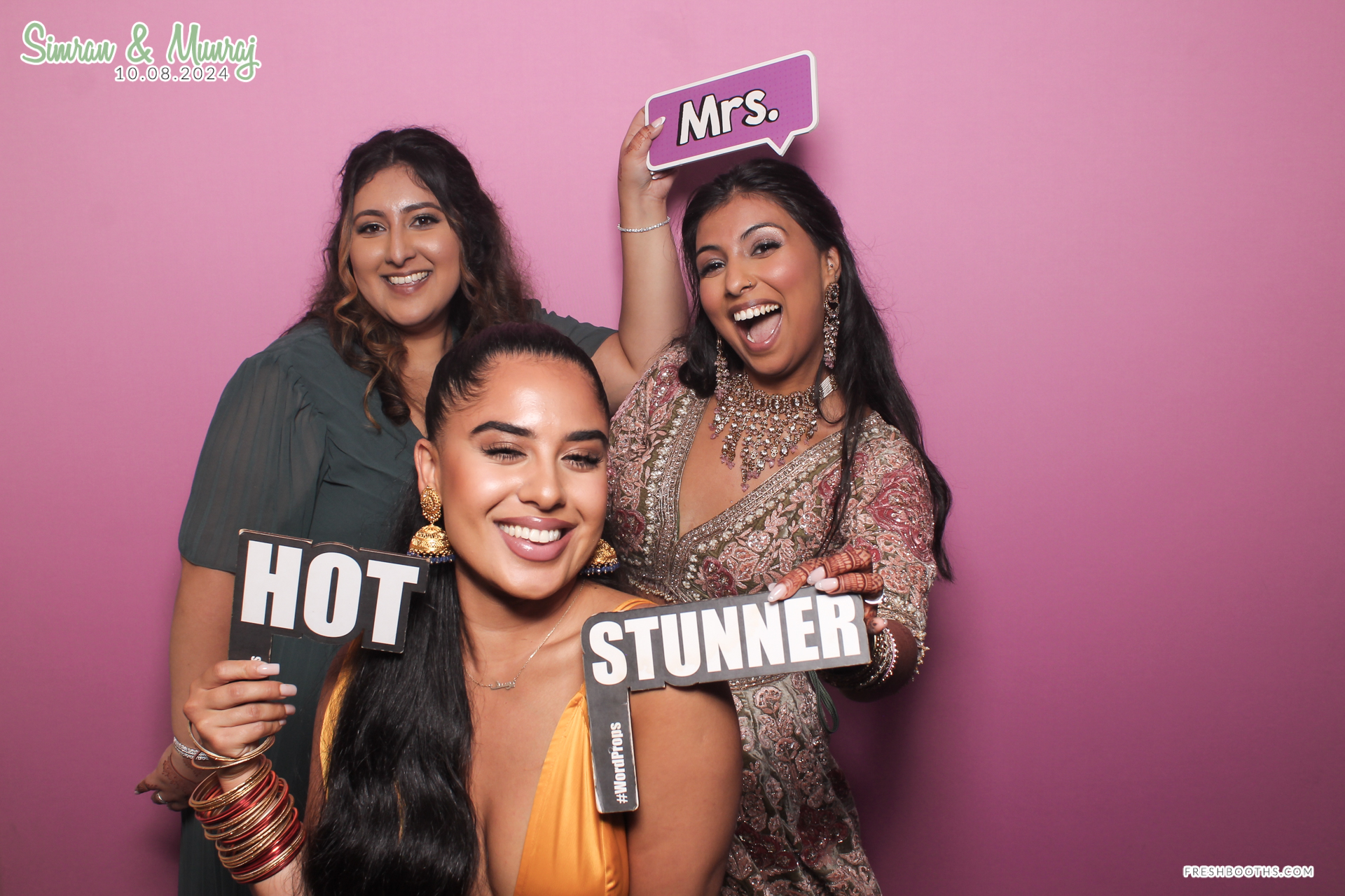 Simran and Munraj x Classic Open Booth | View more photos from the event at gallery.freshbooths.com/u/FreshBooths/Simran-and-Munraj-x-Classic-Open-Booth