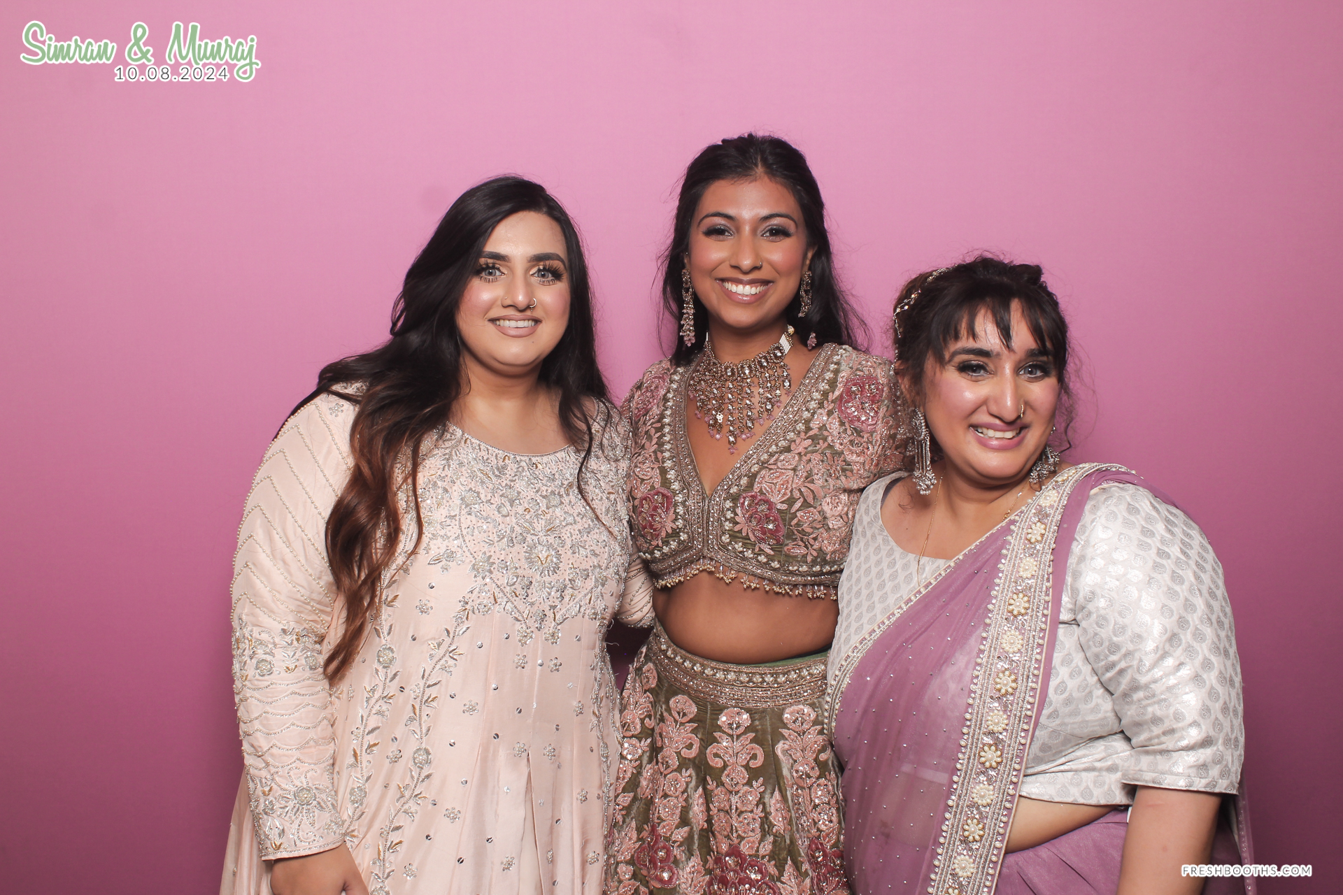 Simran and Munraj x Classic Open Booth | View more photos from the event at gallery.freshbooths.com/u/FreshBooths/Simran-and-Munraj-x-Classic-Open-Booth