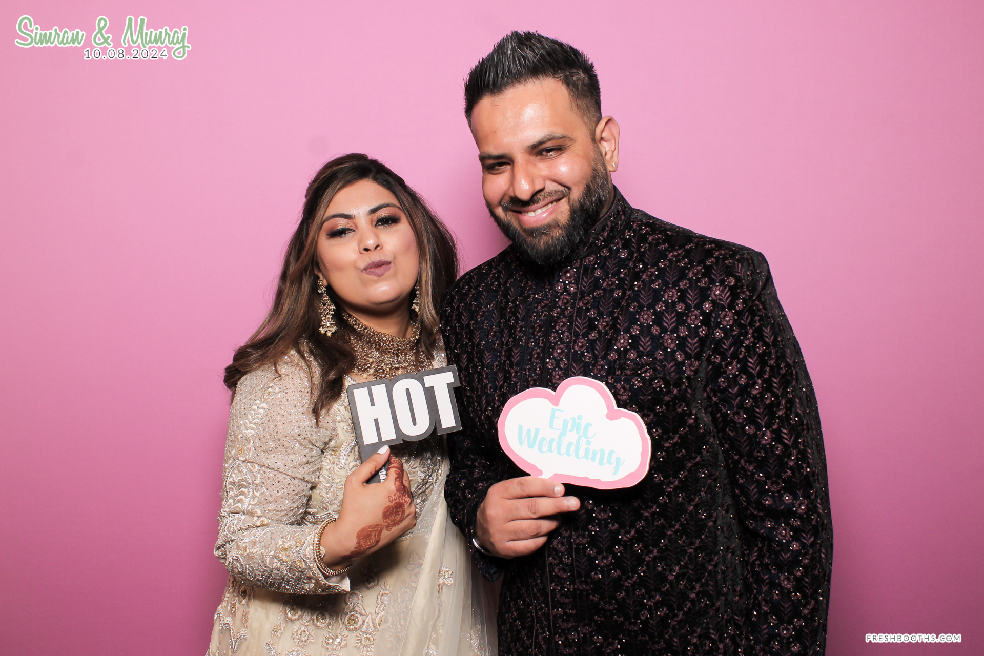Simran and Munraj x Classic Open Booth | View more photos from the event at gallery.freshbooths.com/u/FreshBooths/Simran-and-Munraj-x-Classic-Open-Booth