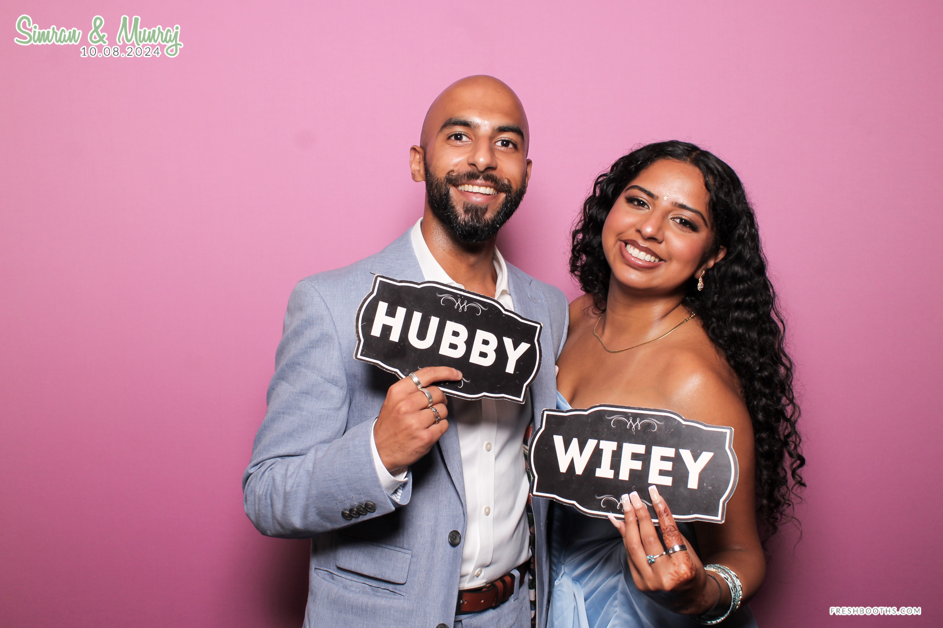 Simran and Munraj x Classic Open Booth | View more photos from the event at gallery.freshbooths.com/u/FreshBooths/Simran-and-Munraj-x-Classic-Open-Booth