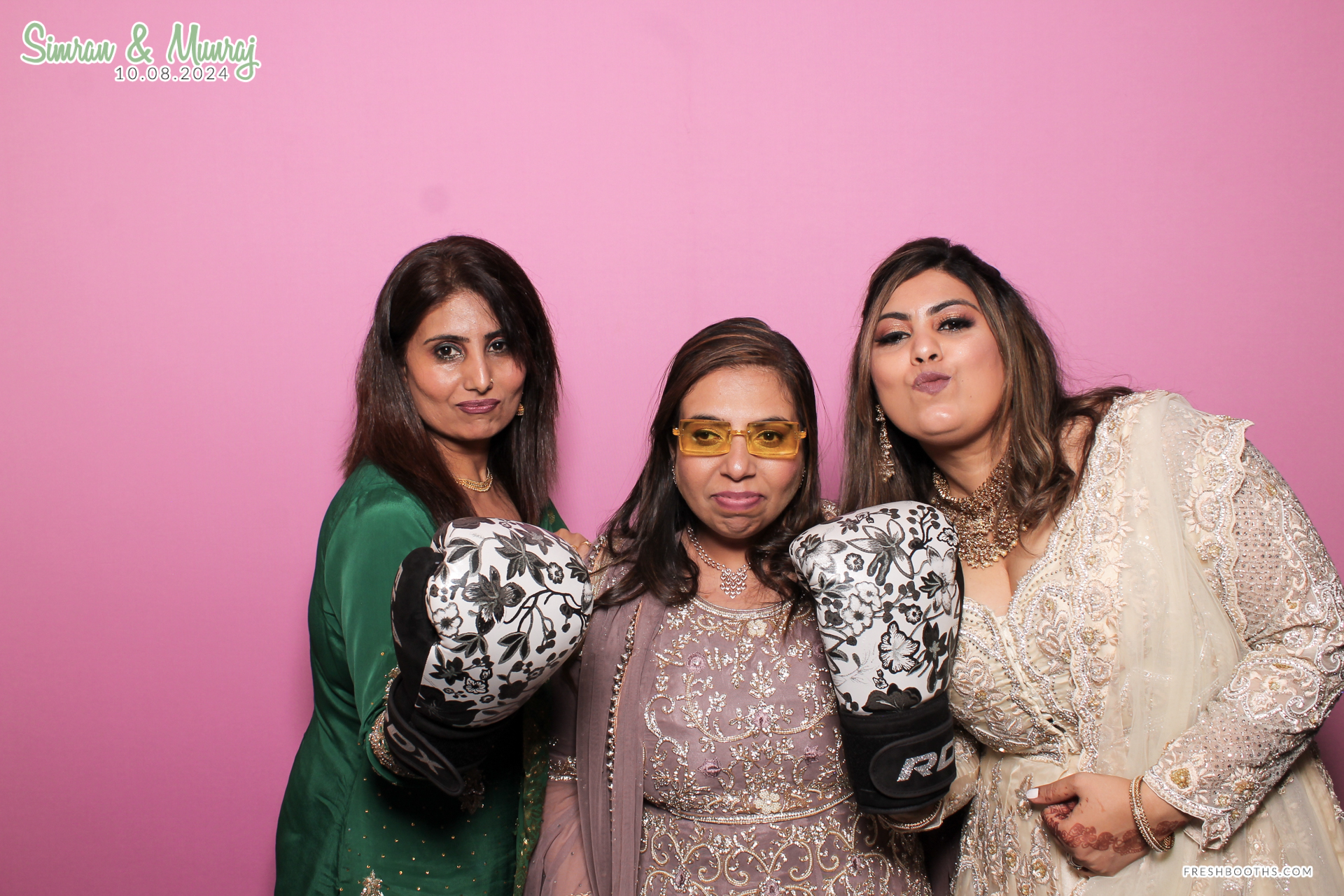 Simran and Munraj x Classic Open Booth | View more photos from the event at gallery.freshbooths.com/u/FreshBooths/Simran-and-Munraj-x-Classic-Open-Booth