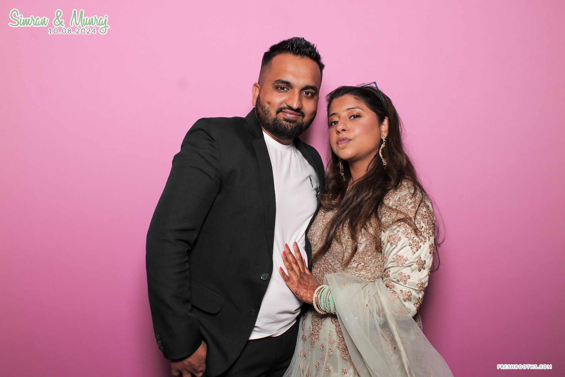 Simran and Munraj x Classic Open Booth | View more photos from the event at gallery.freshbooths.com/u/FreshBooths/Simran-and-Munraj-x-Classic-Open-Booth