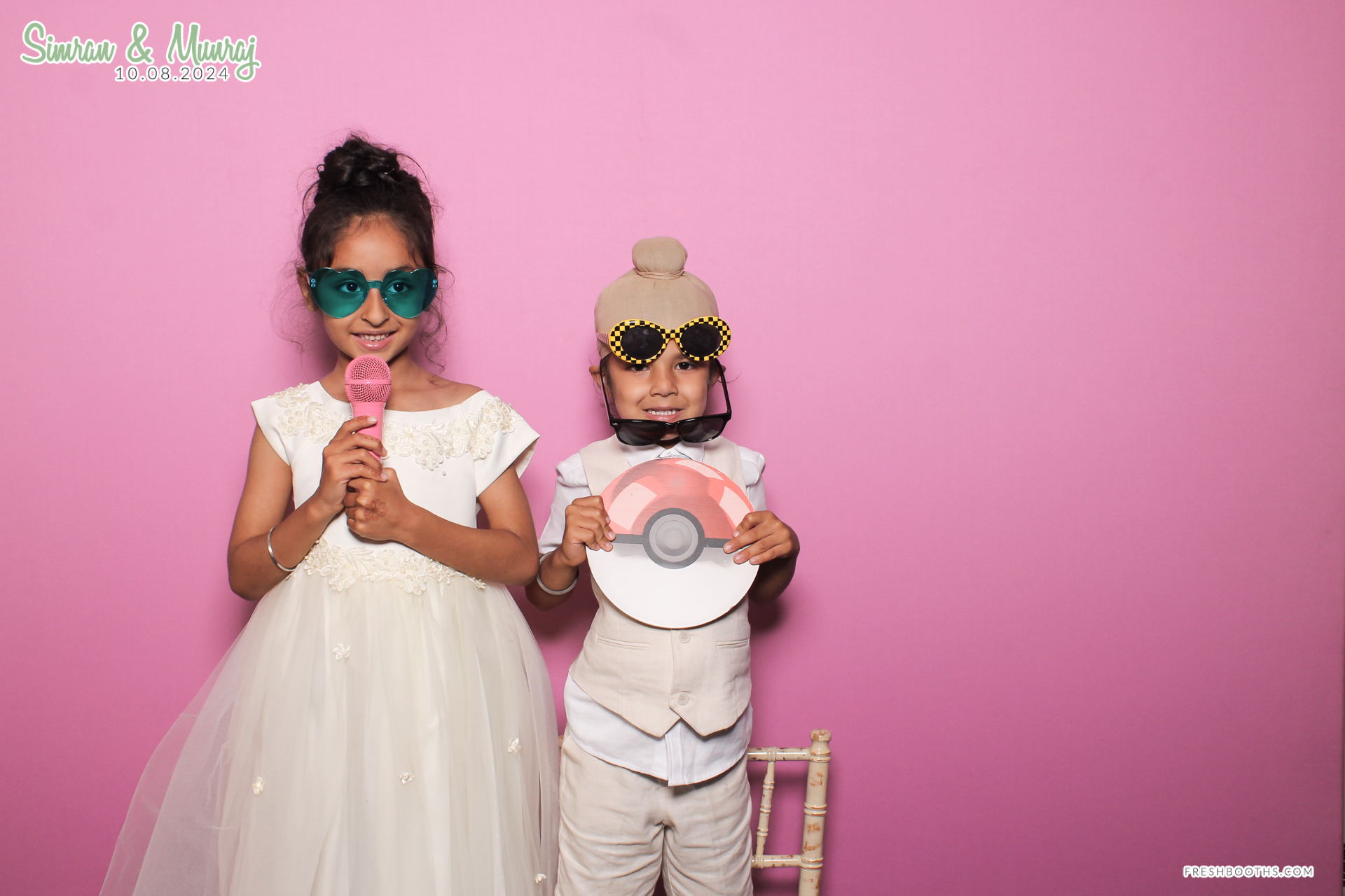Simran and Munraj x Classic Open Booth | View more photos from the event at gallery.freshbooths.com/u/FreshBooths/Simran-and-Munraj-x-Classic-Open-Booth