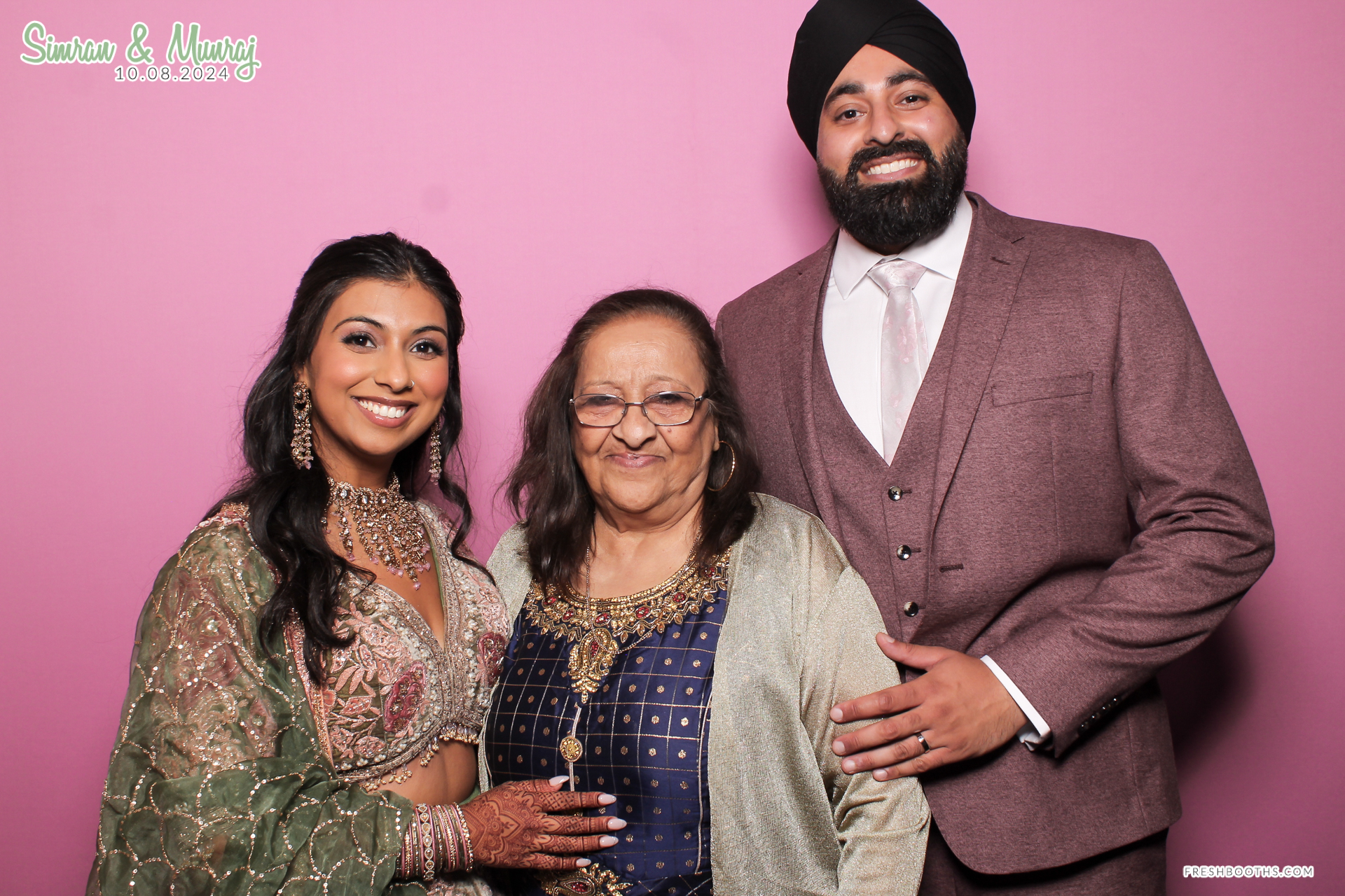 Simran and Munraj x Classic Open Booth | View more photos from the event at gallery.freshbooths.com/u/FreshBooths/Simran-and-Munraj-x-Classic-Open-Booth