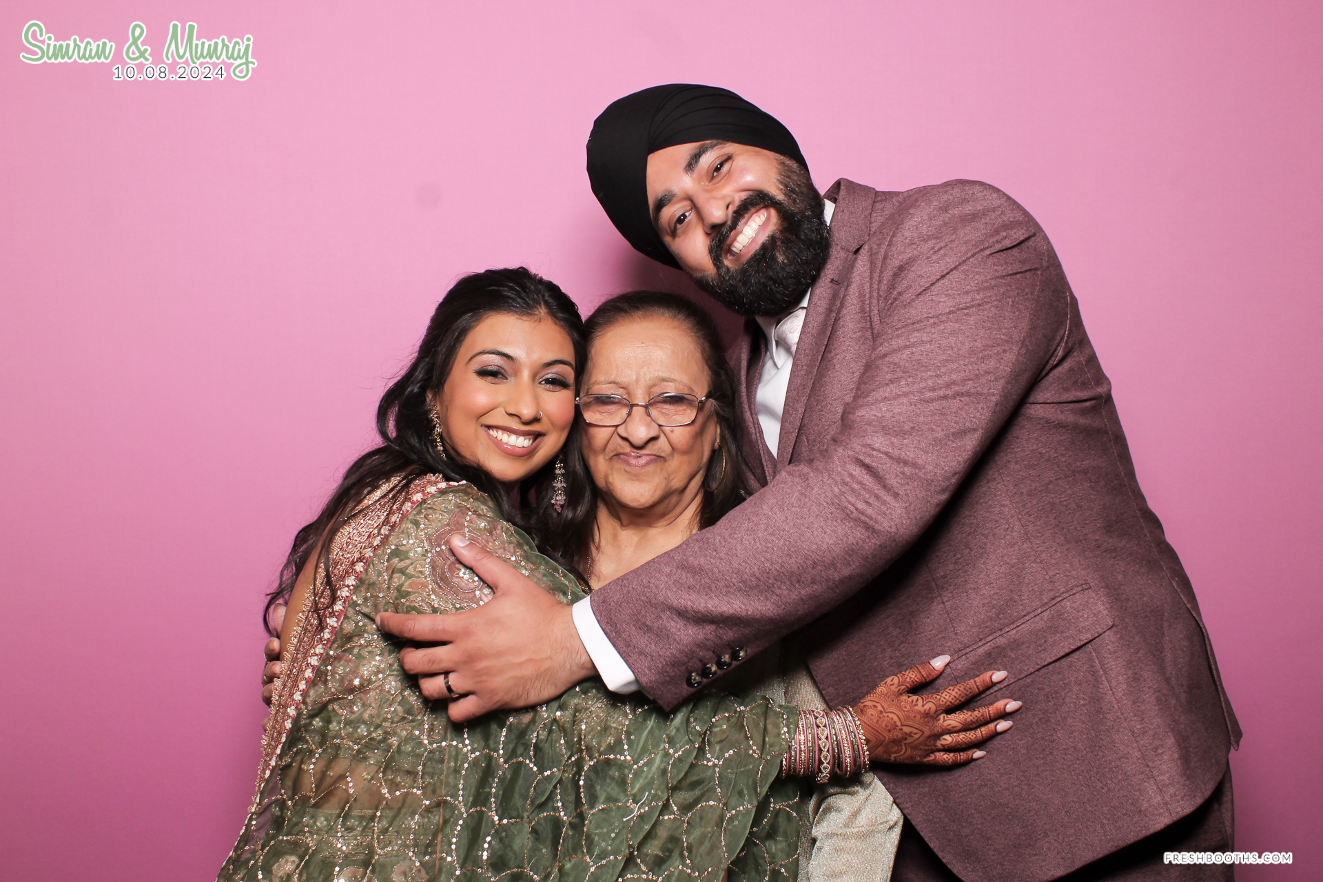 Simran and Munraj x Classic Open Booth | View more photos from the event at gallery.freshbooths.com/u/FreshBooths/Simran-and-Munraj-x-Classic-Open-Booth