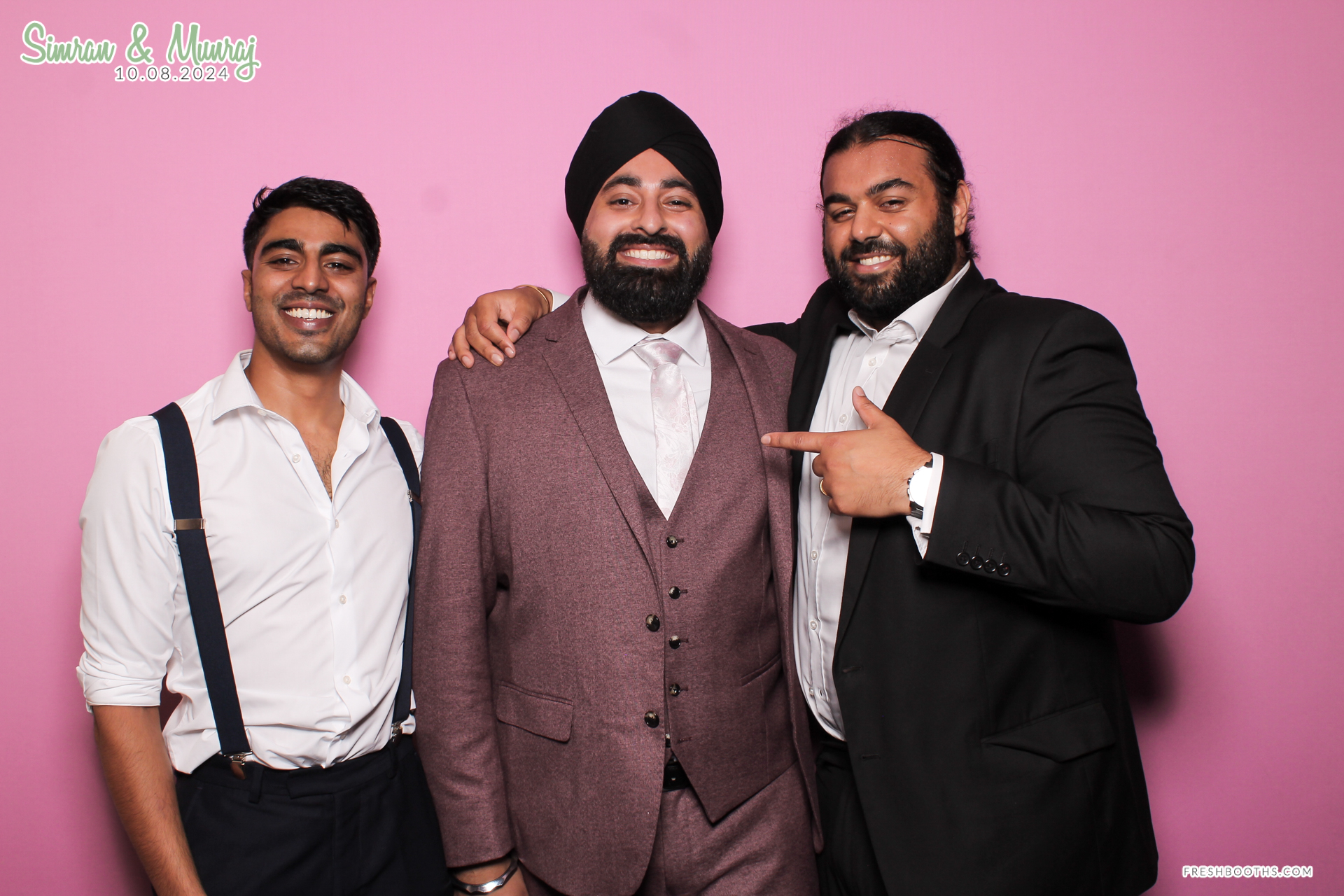 Simran and Munraj x Classic Open Booth | View more photos from the event at gallery.freshbooths.com/u/FreshBooths/Simran-and-Munraj-x-Classic-Open-Booth