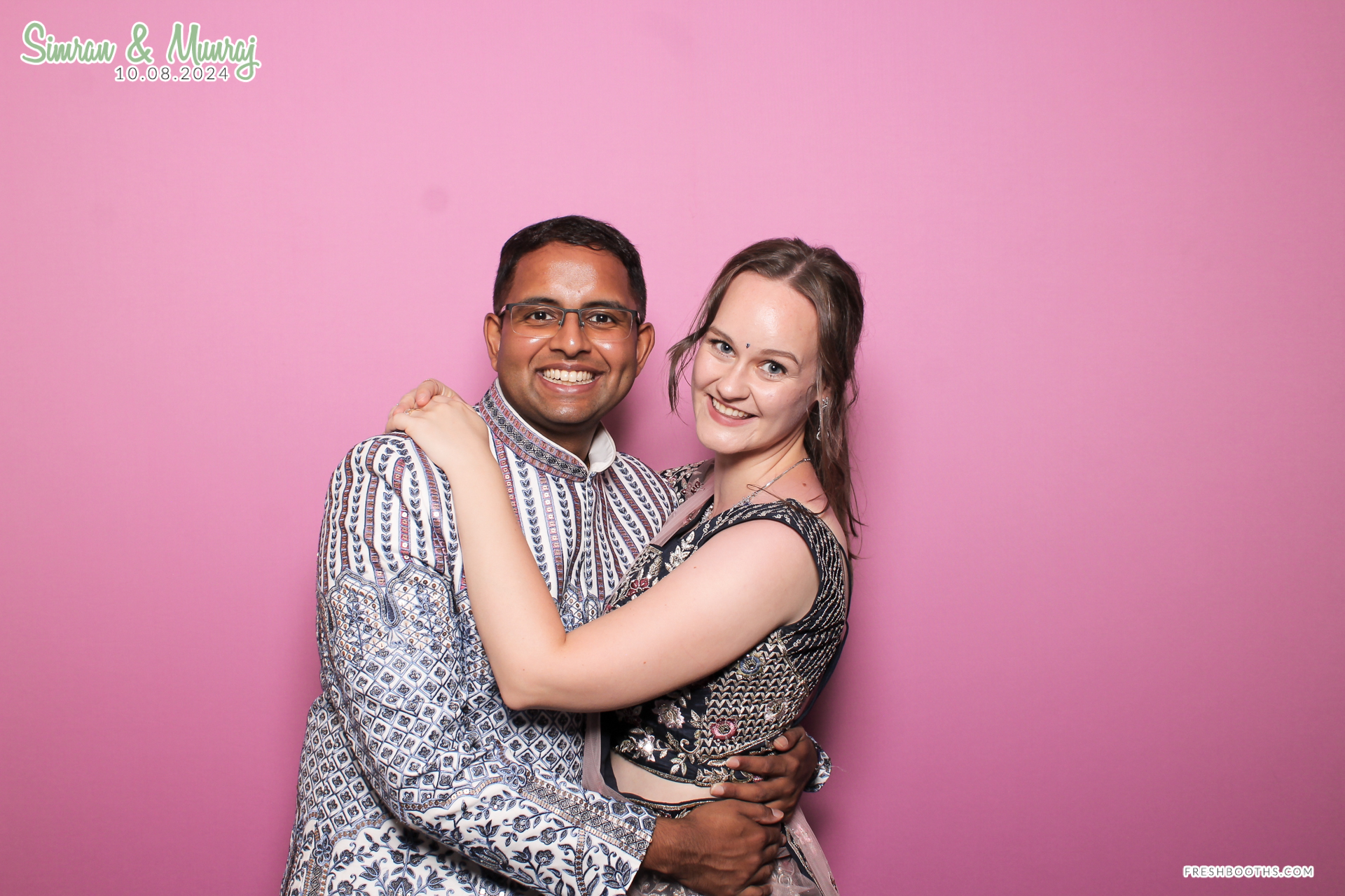 Simran and Munraj x Classic Open Booth | View more photos from the event at gallery.freshbooths.com/u/FreshBooths/Simran-and-Munraj-x-Classic-Open-Booth