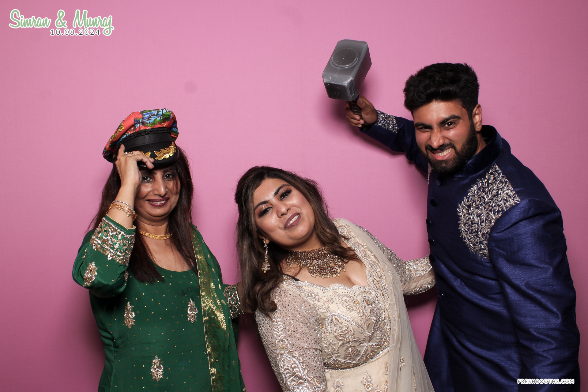 Simran and Munraj x Classic Open Booth | View more photos from the event at gallery.freshbooths.com/u/FreshBooths/Simran-and-Munraj-x-Classic-Open-Booth