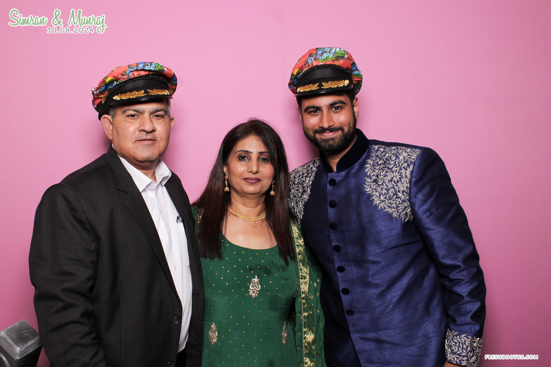 Simran and Munraj x Classic Open Booth | View more photos from the event at gallery.freshbooths.com/u/FreshBooths/Simran-and-Munraj-x-Classic-Open-Booth