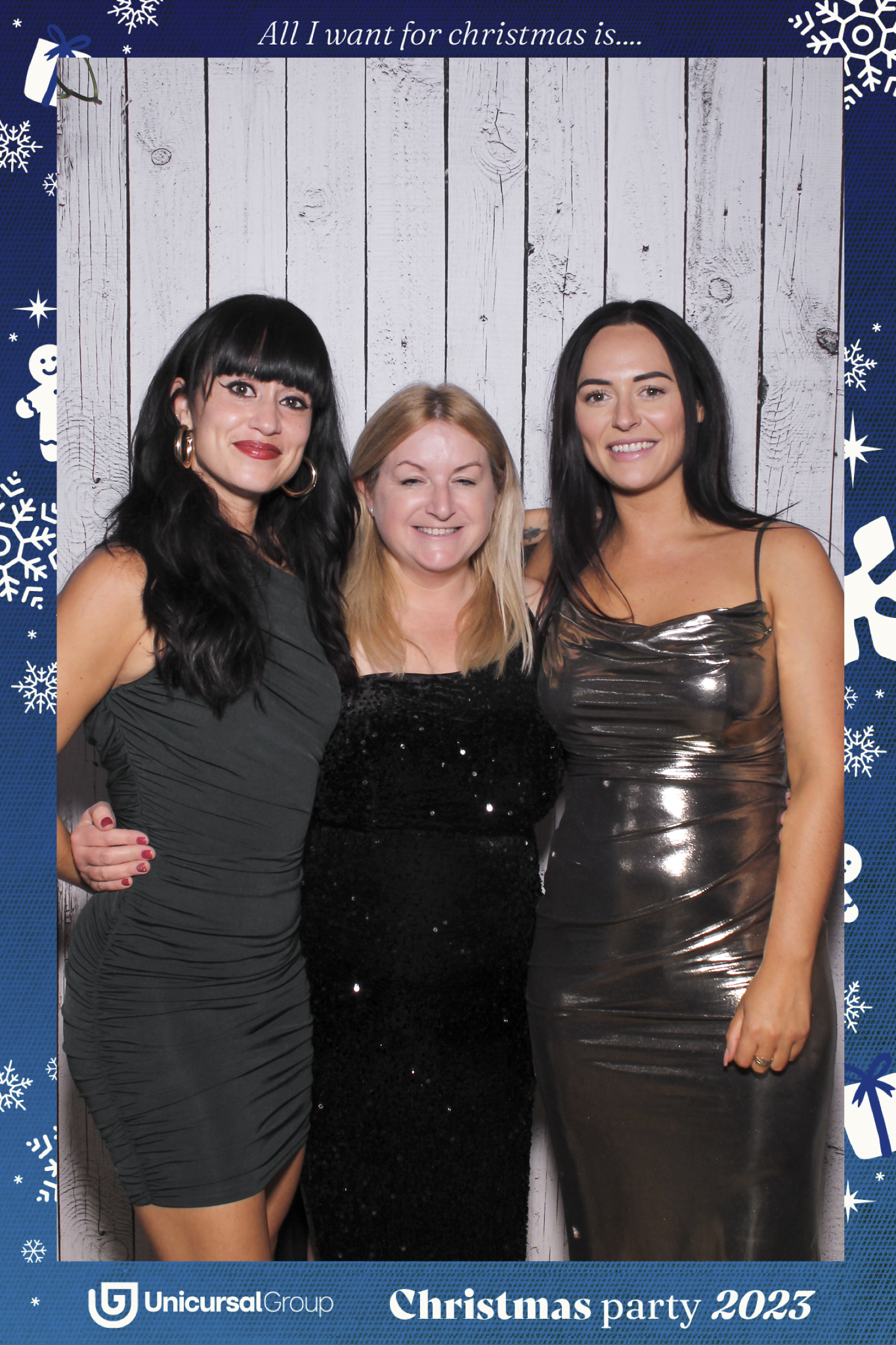 Unisurcal Xmas Party 2023 - Selfie Mirror | View more photos from the event at gallery.freshbooths.com/u/FreshBooths/Unisurcal-Xmas-Party-2023-Selfie-Mirror