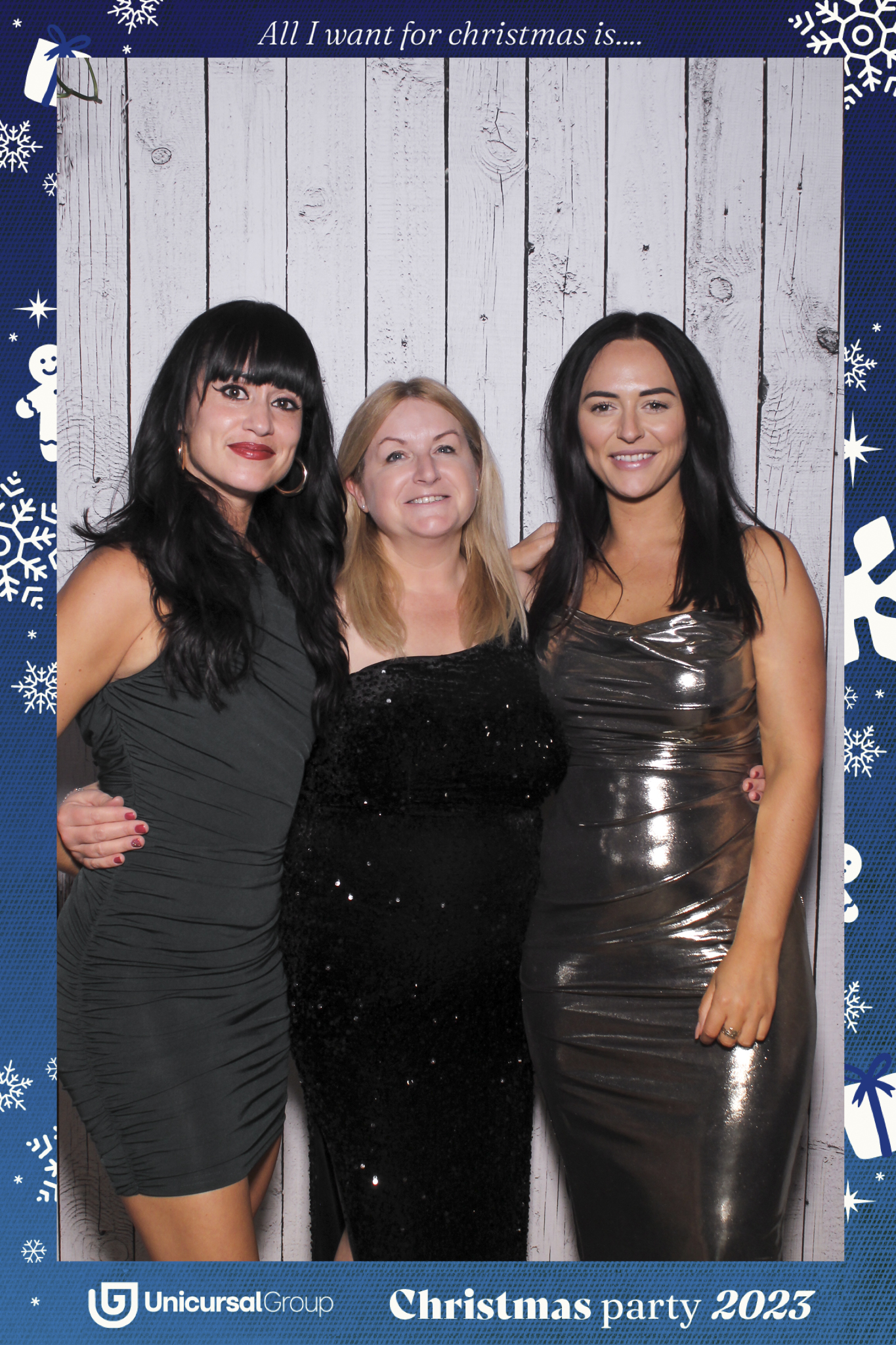 Unisurcal Xmas Party 2023 - Selfie Mirror | View more photos from the event at gallery.freshbooths.com/u/FreshBooths/Unisurcal-Xmas-Party-2023-Selfie-Mirror