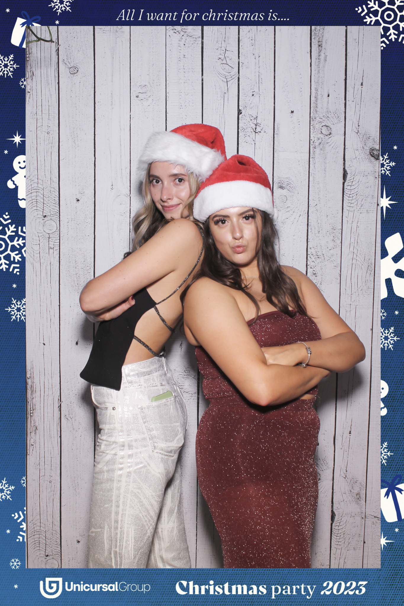 Unisurcal Xmas Party 2023 - Selfie Mirror | View more photos from the event at gallery.freshbooths.com/u/FreshBooths/Unisurcal-Xmas-Party-2023-Selfie-Mirror