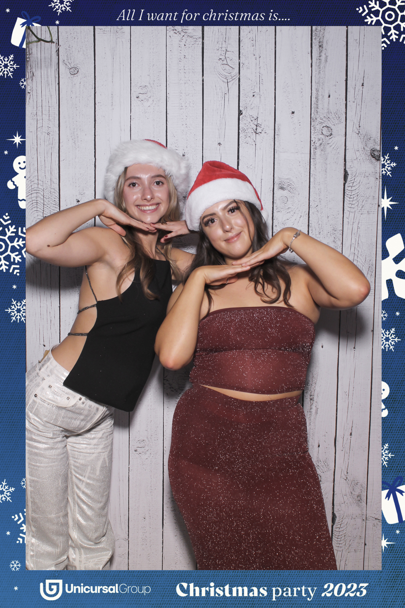 Unisurcal Xmas Party 2023 - Selfie Mirror | View more photos from the event at gallery.freshbooths.com/u/FreshBooths/Unisurcal-Xmas-Party-2023-Selfie-Mirror