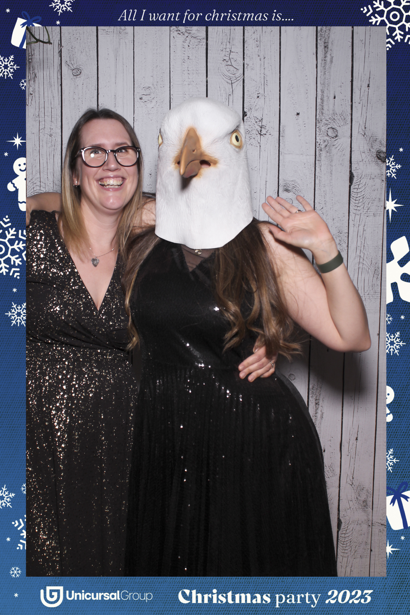 Unisurcal Xmas Party 2023 - Selfie Mirror | View more photos from the event at gallery.freshbooths.com/u/FreshBooths/Unisurcal-Xmas-Party-2023-Selfie-Mirror