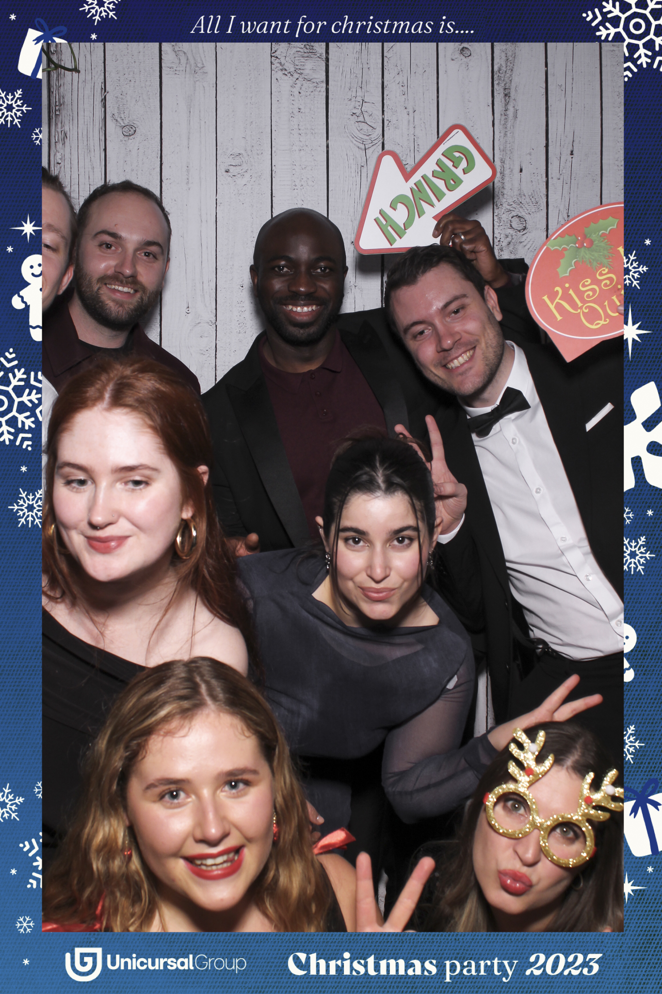 Unisurcal Xmas Party 2023 - Selfie Mirror | View more photos from the event at gallery.freshbooths.com/u/FreshBooths/Unisurcal-Xmas-Party-2023-Selfie-Mirror
