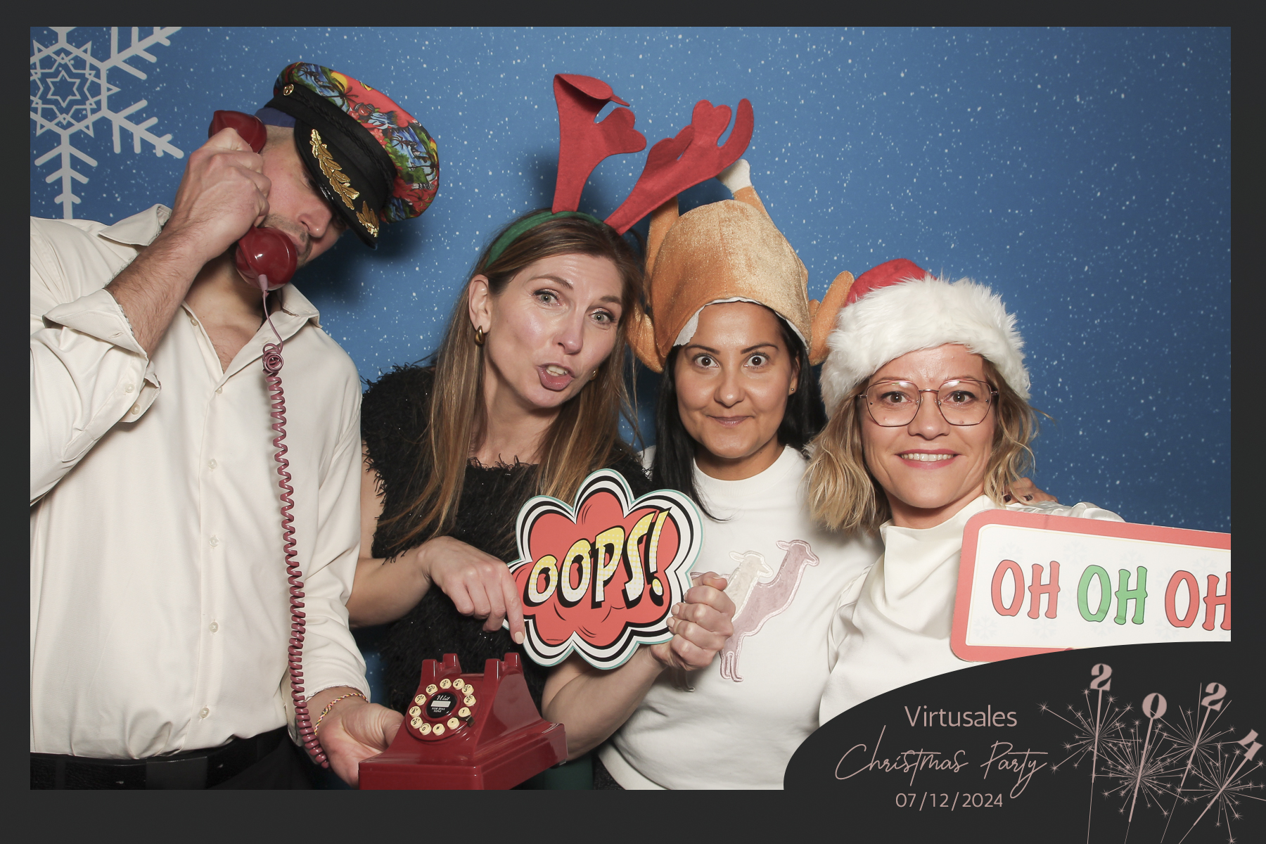 Virtusales Xmas Party 2024 | View more photos from the event at gallery.freshbooths.com/u/FreshBooths/Virtusales-Xmas-Party-2024