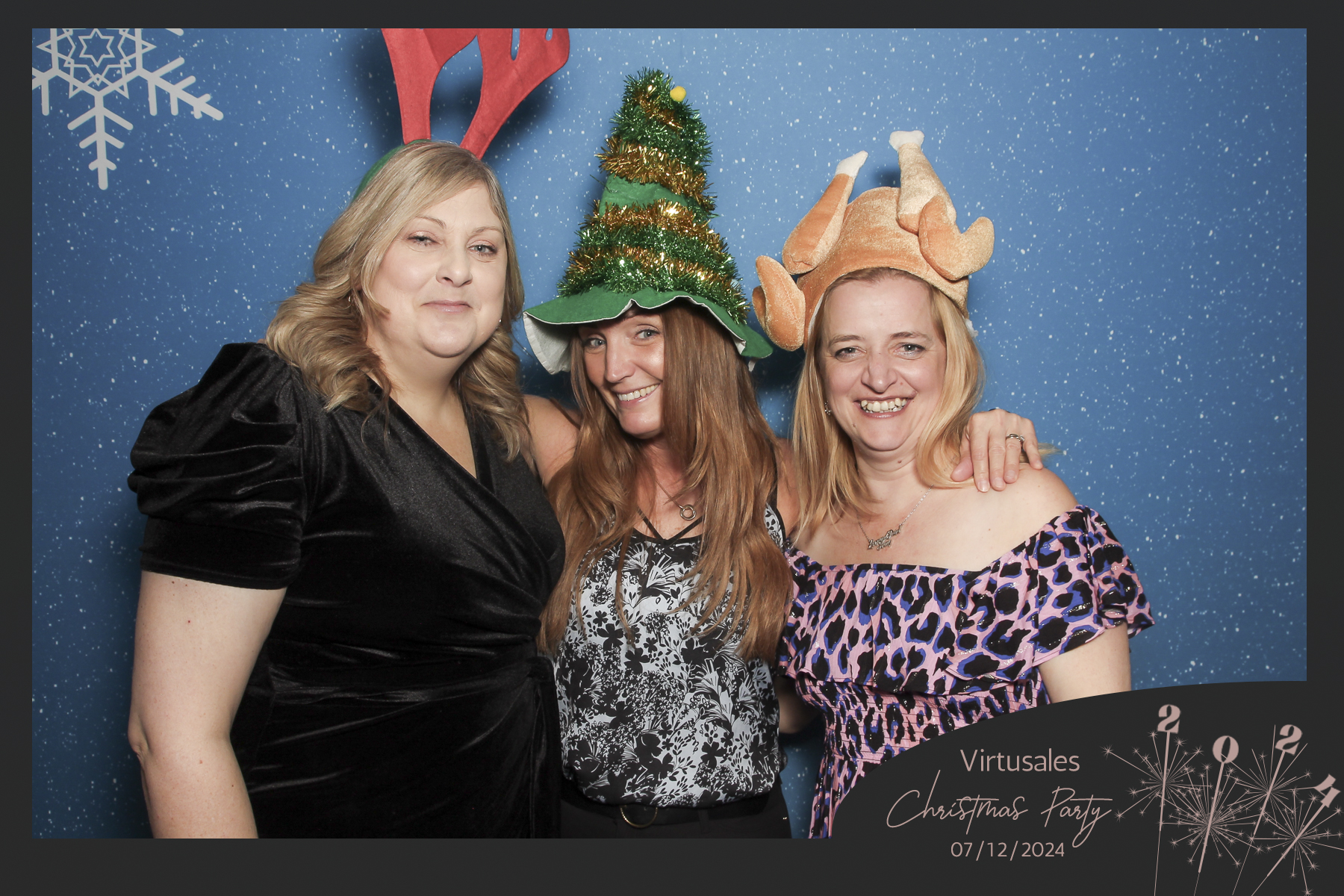 Virtusales Xmas Party 2024 | View more photos from the event at gallery.freshbooths.com/u/FreshBooths/Virtusales-Xmas-Party-2024