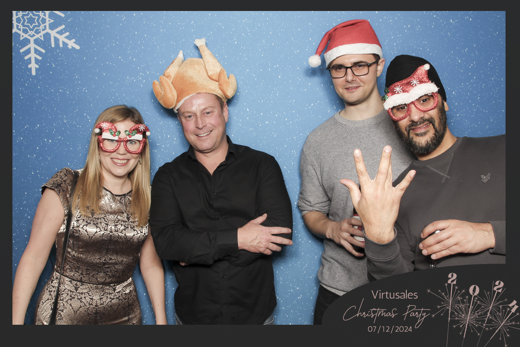 Virtusales Xmas Party 2024 | View more photos from the event at gallery.freshbooths.com/u/FreshBooths/Virtusales-Xmas-Party-2024