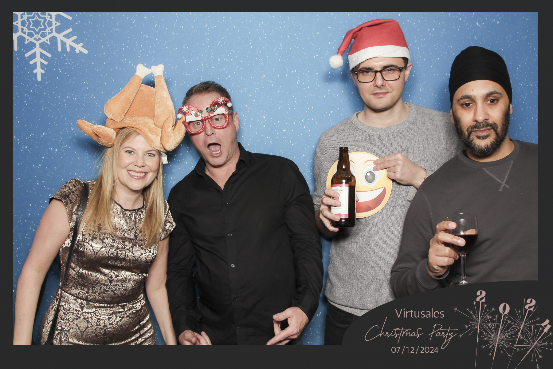 Virtusales Xmas Party 2024 | View more photos from the event at gallery.freshbooths.com/u/FreshBooths/Virtusales-Xmas-Party-2024