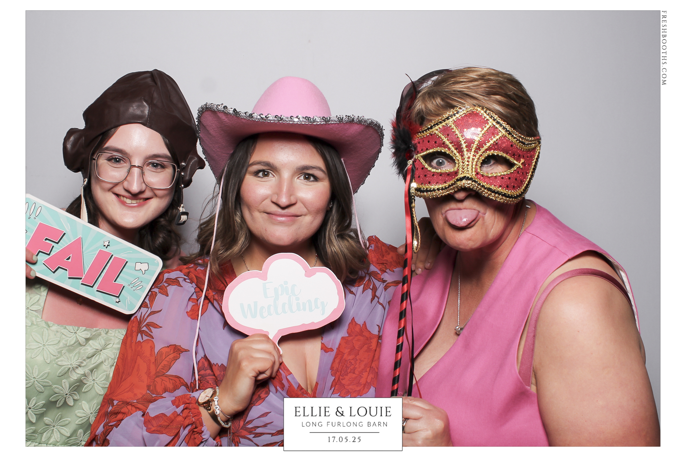 Wedding of Ellie & Louie | View more photos from the event at gallery.freshbooths.com/u/FreshBooths/Wedding-of-Ellie-Louie