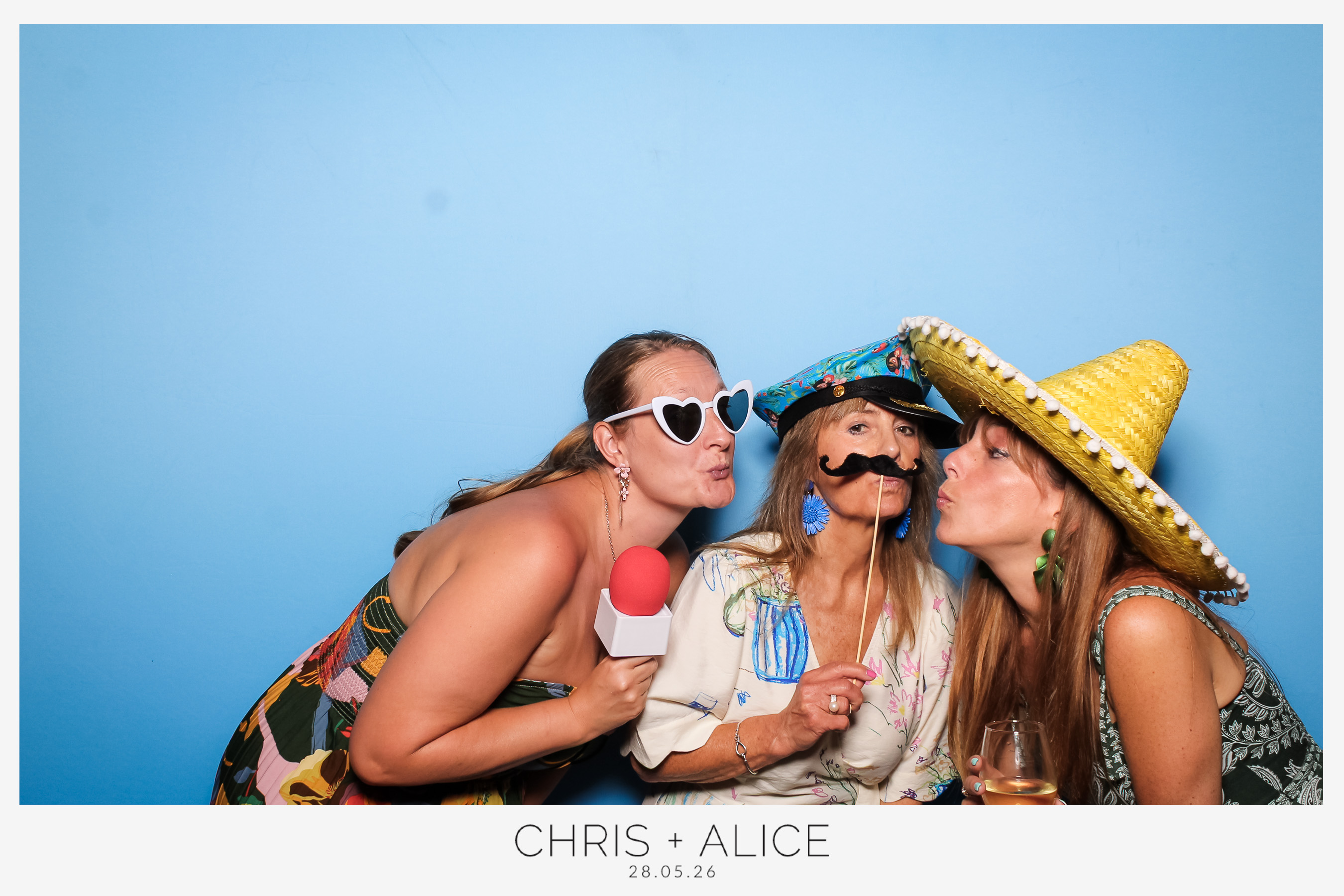 Chris & Alice Wedding | View more photos from the event at gallery.freshbooths.com/u/FreshBooths/Chris-Alice-Wedding