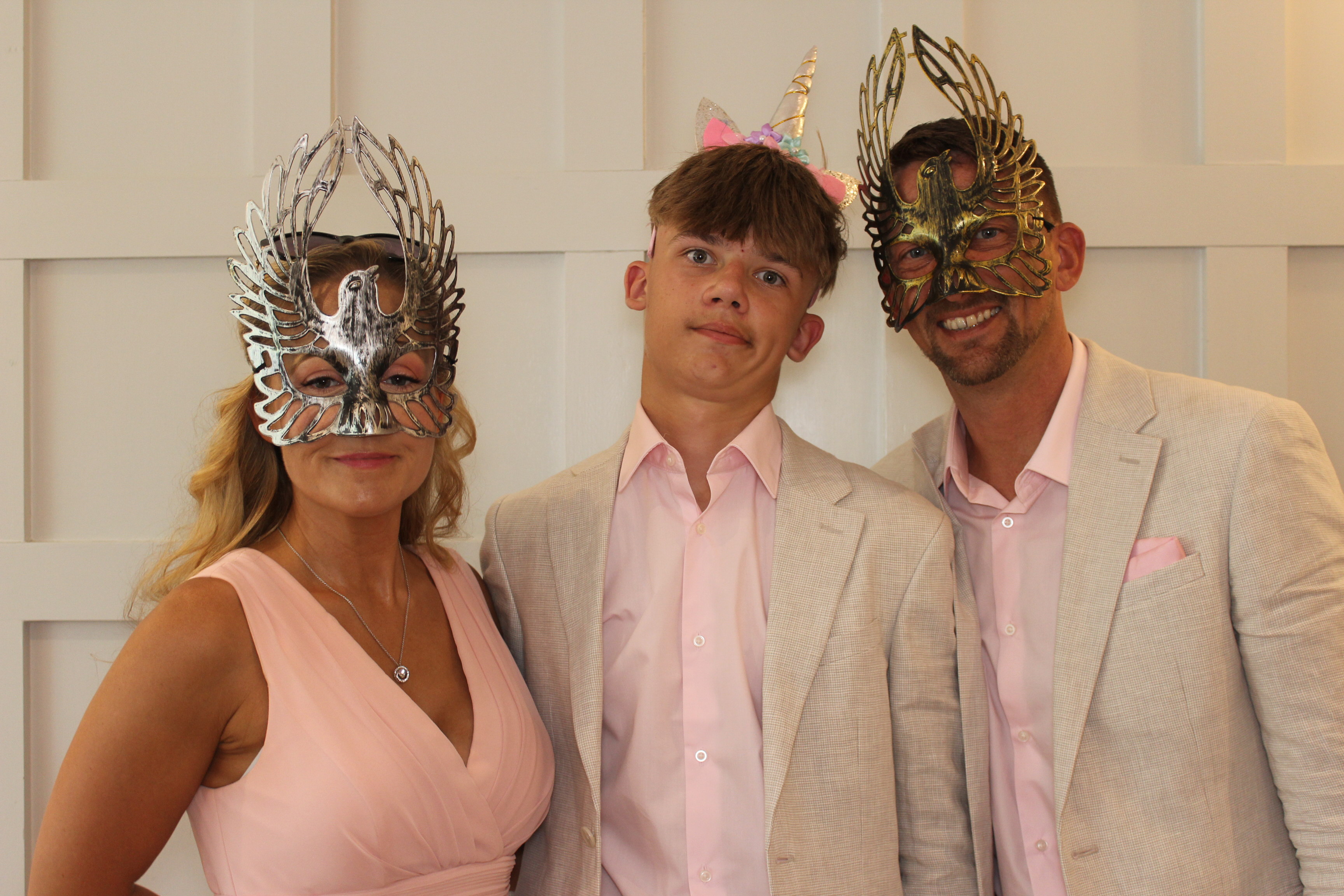 Mr & Mrs Fazackarley | View more photos from the event at gallery.funbooth.uk.com/u/FunboothLTD1/Mr-Mrs-Fazackarley