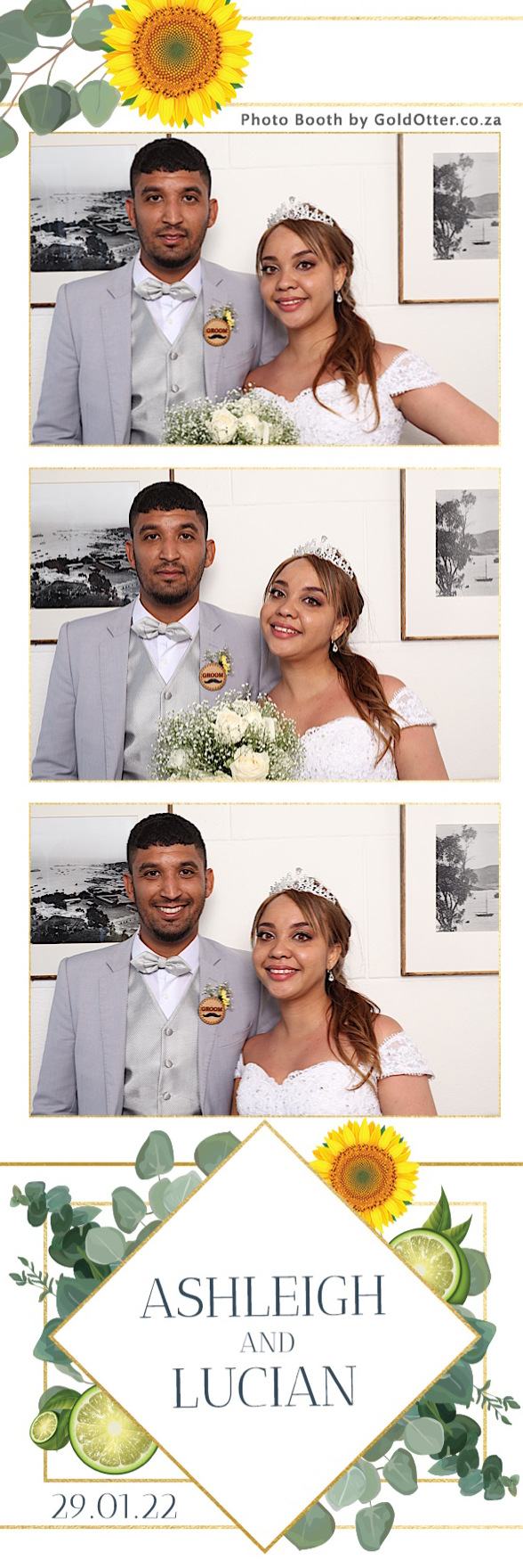 Ashleigh & Lucian | View more photos from the event at photos.goldotter.co.za/u/GoldOtterMedia/Ashleigh-Lucian