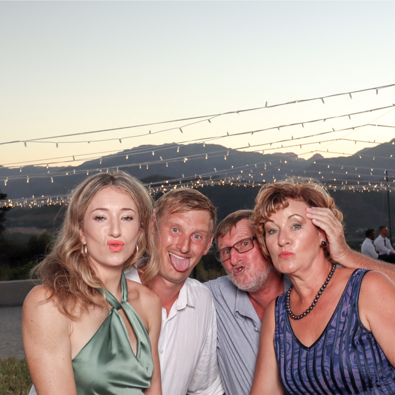 Jackie & Troy | View more photos from the event at photos.goldotter.co.za/u/GoldOtterMedia/Jackie-Troy