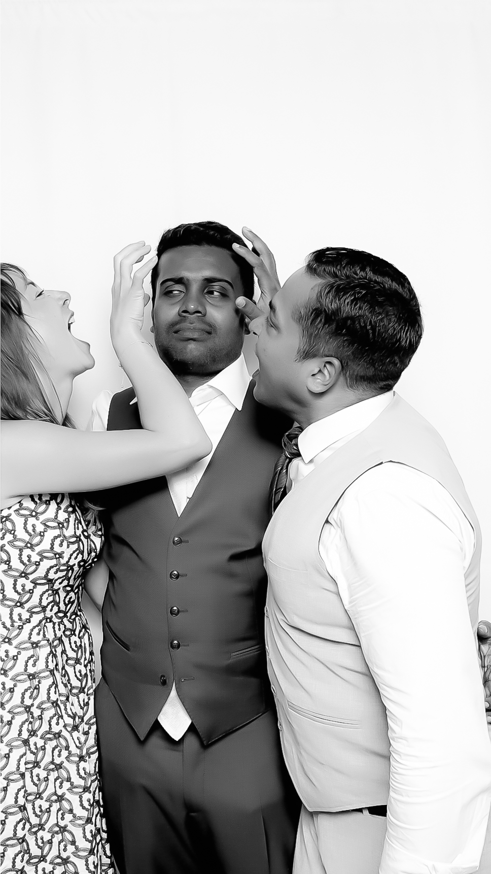 Lezanne & Vishnu | View more photos from the event at photos.goldotter.co.za/u/GoldOtterMedia/Lezanne-Vishnu