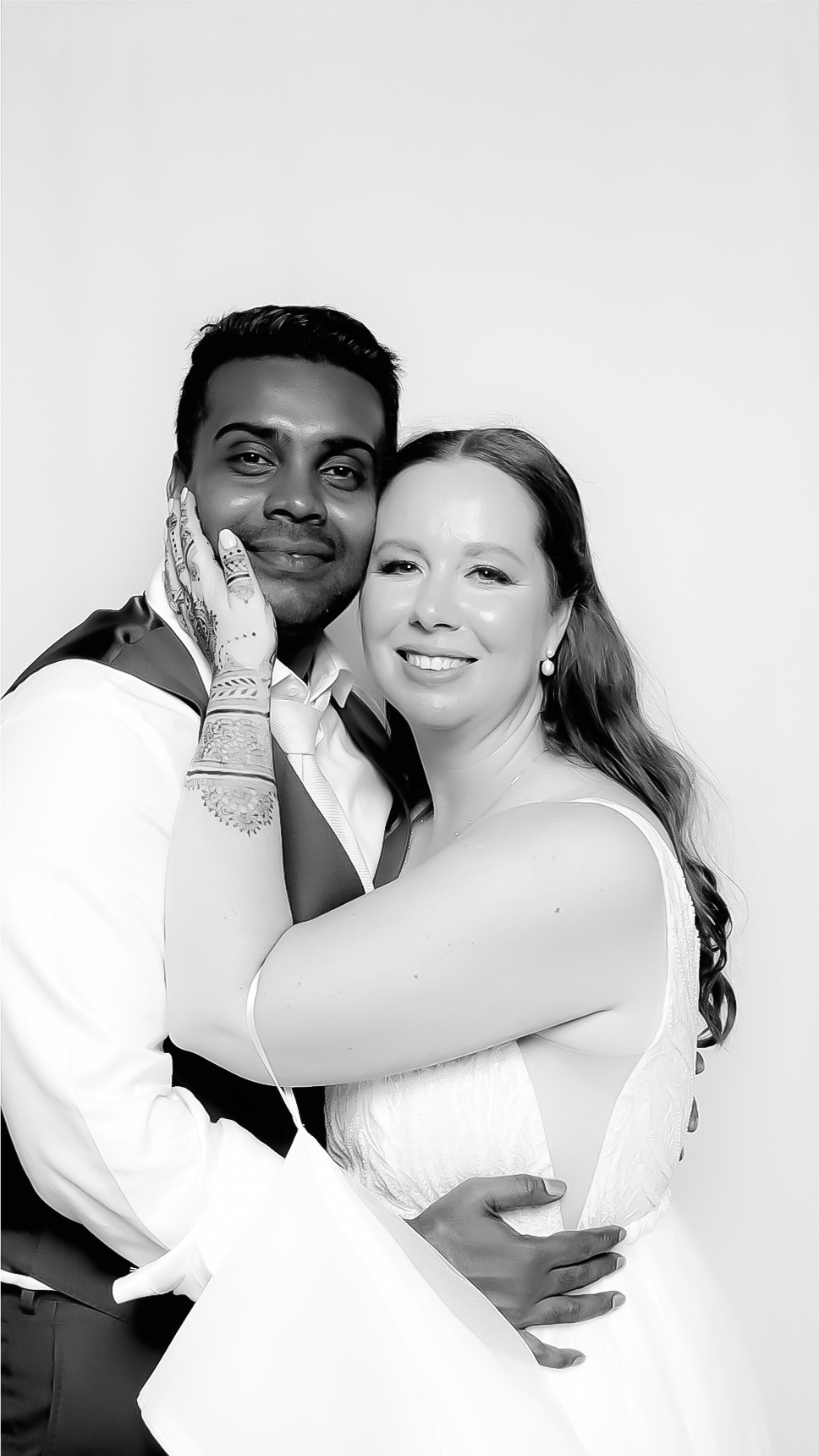 Lezanne & Vishnu | View more photos from the event at photos.goldotter.co.za/u/GoldOtterMedia/Lezanne-Vishnu