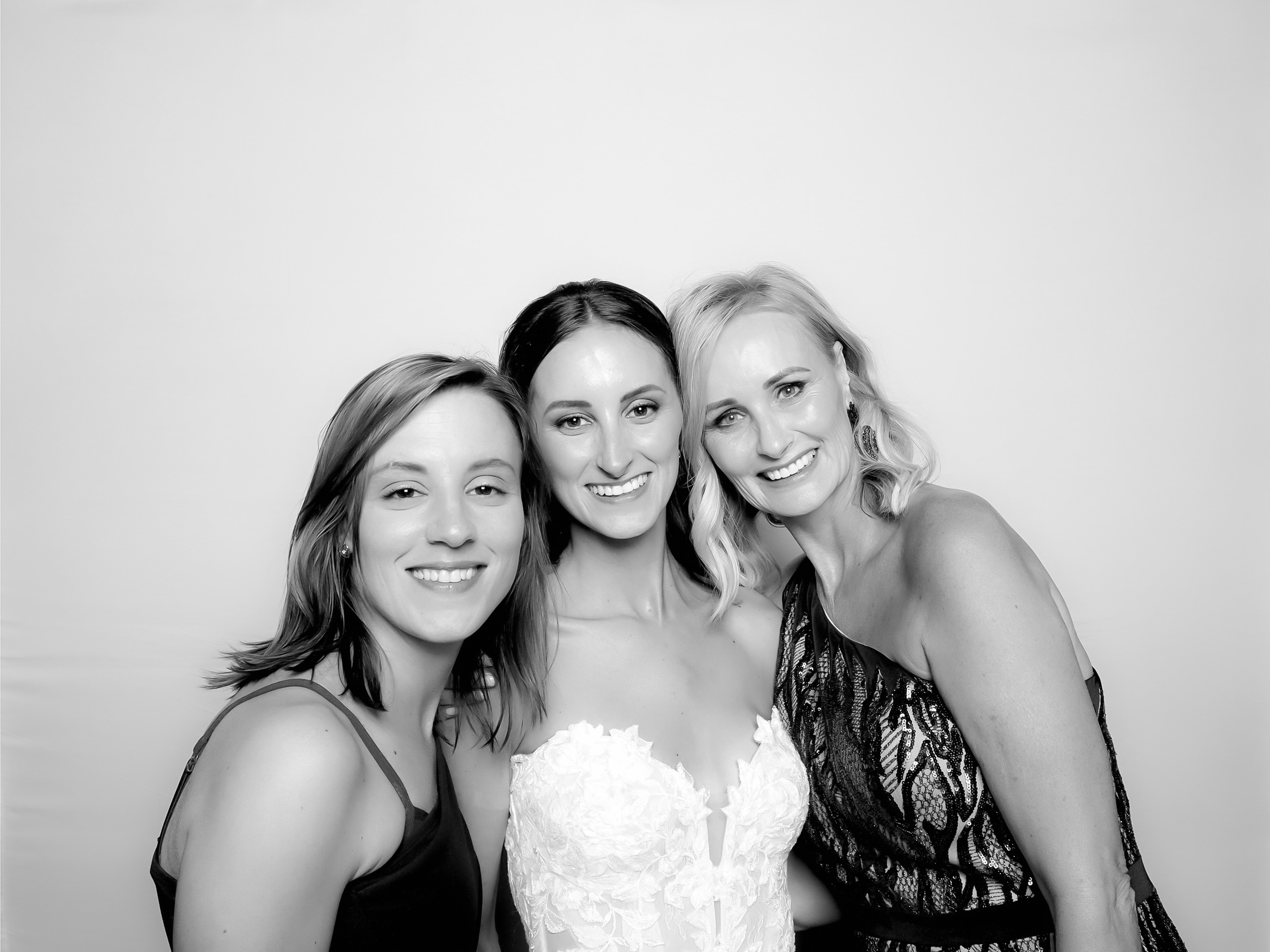 Nicole & Willie | View more photos from the event at photos.goldotter.co.za/u/GoldOtterMedia/Nicole-Willie