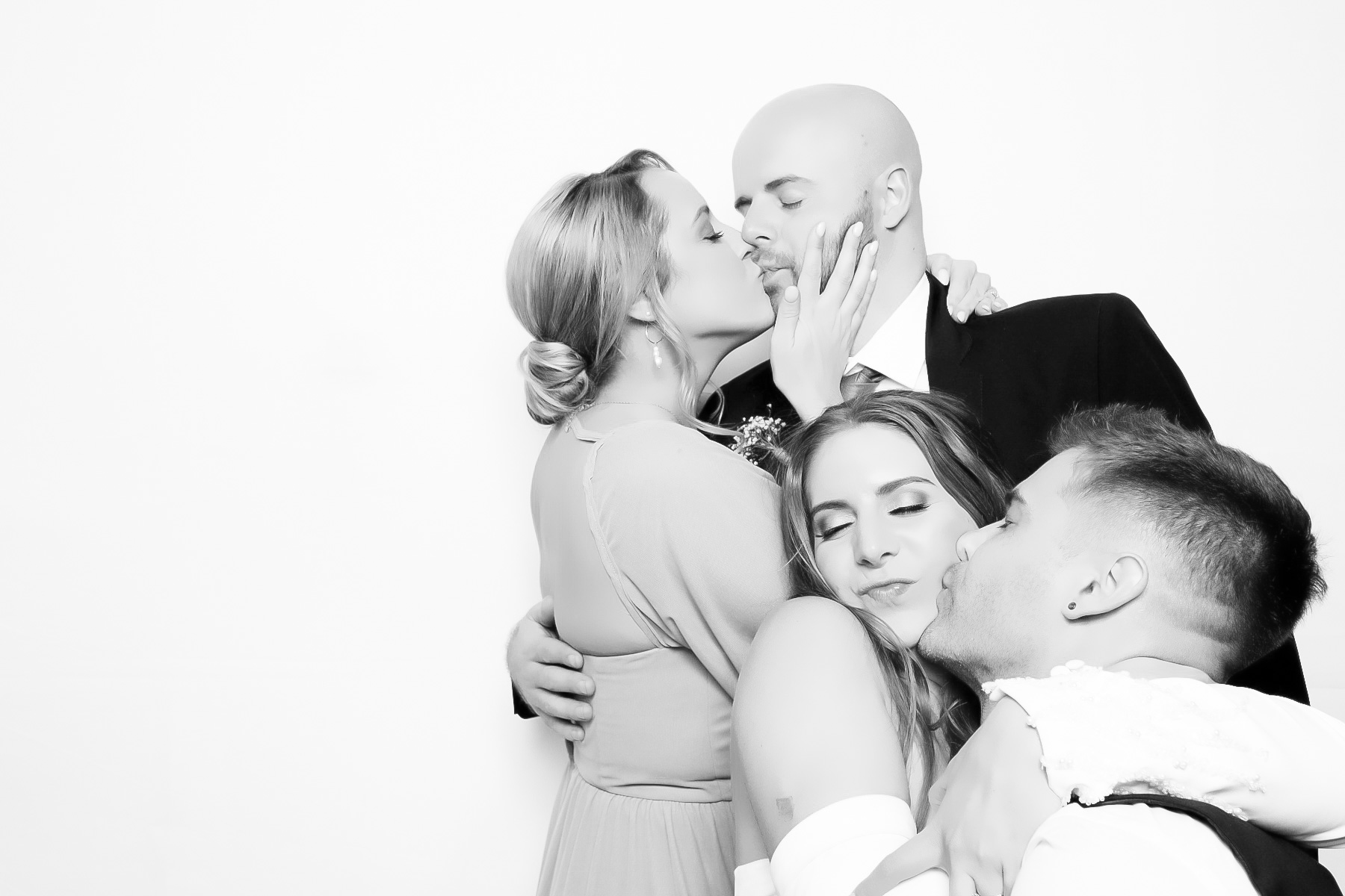 Sarah & Neil | View more photos from the event at photos.goldotter.co.za/u/GoldOtterMedia/Sarah-Neil