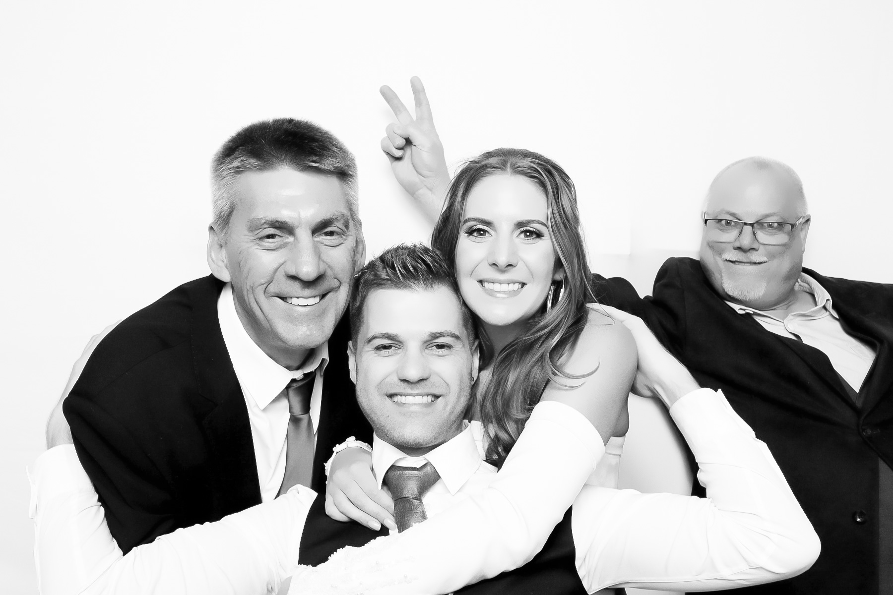 Sarah & Neil | View more photos from the event at photos.goldotter.co.za/u/GoldOtterMedia/Sarah-Neil