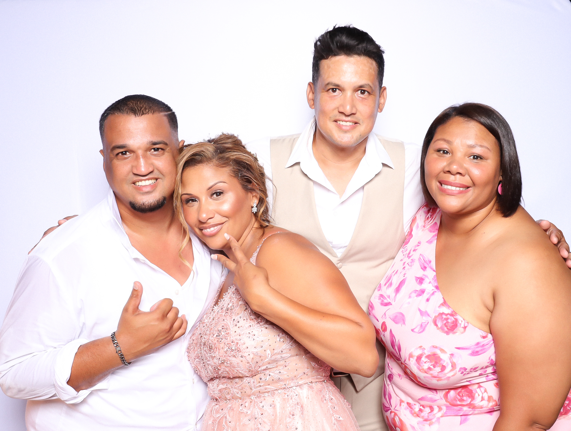 Kim and Sergio | View more photos from the event at photos.goldotter.co.za/u/GoldOtterMedia/Kim-and-Sergio