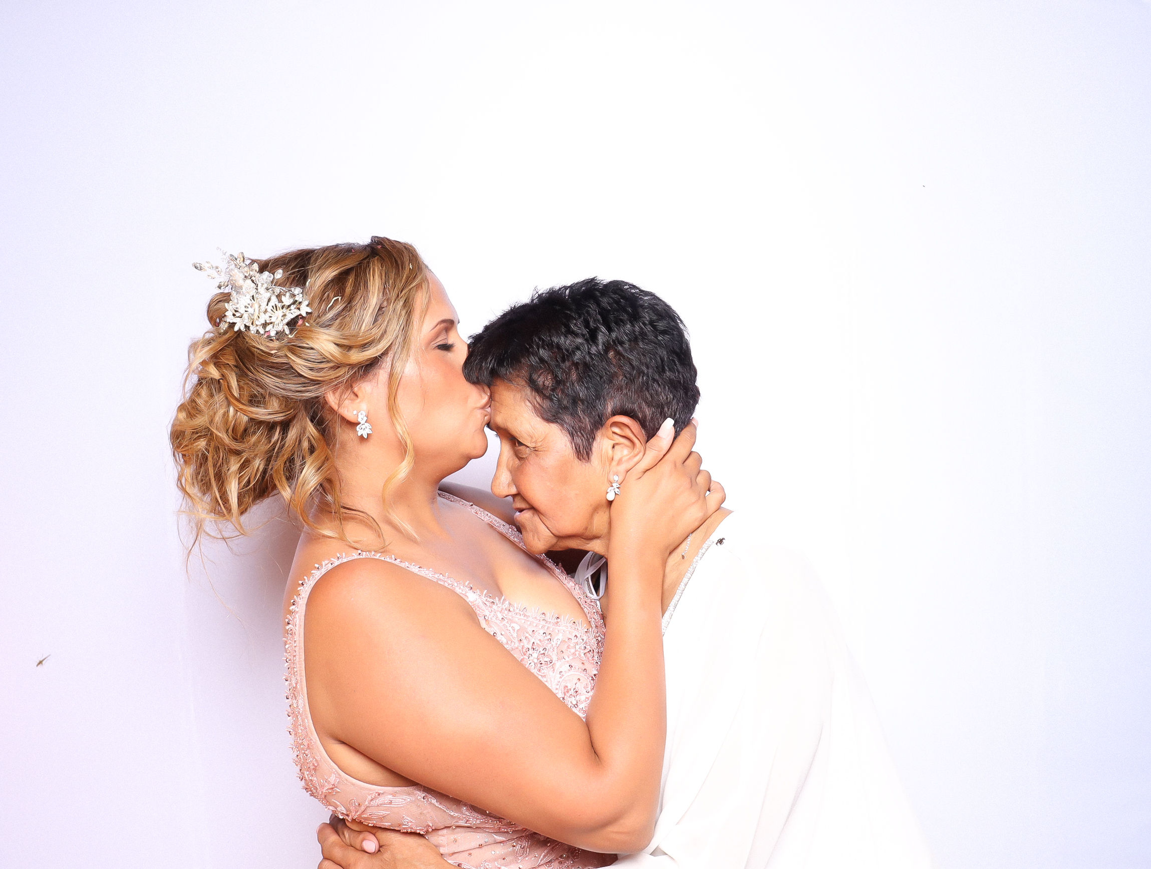 Kim and Sergio | View more photos from the event at photos.goldotter.co.za/u/GoldOtterMedia/Kim-and-Sergio