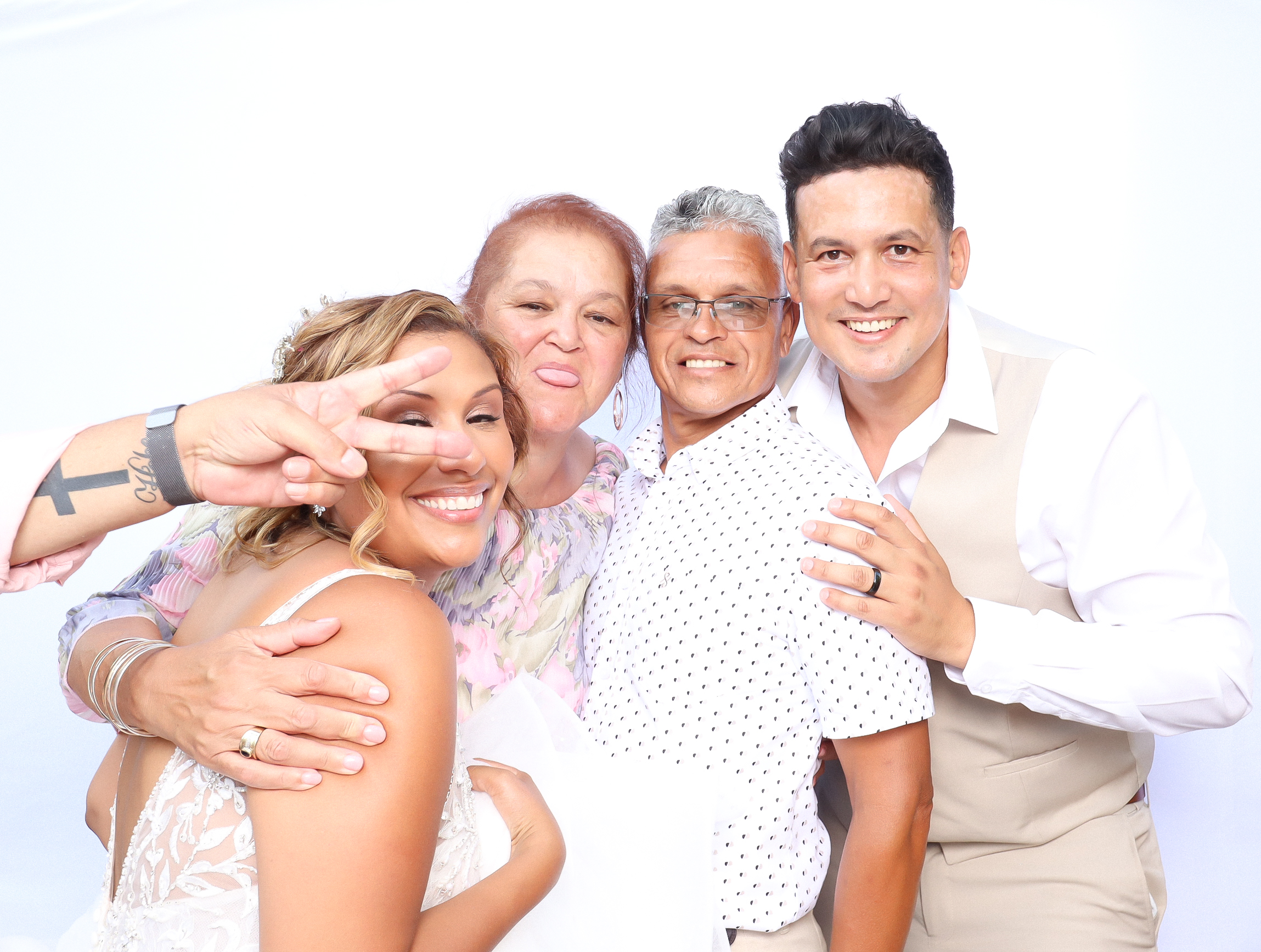 Kim and Sergio | View more photos from the event at photos.goldotter.co.za/u/GoldOtterMedia/Kim-and-Sergio