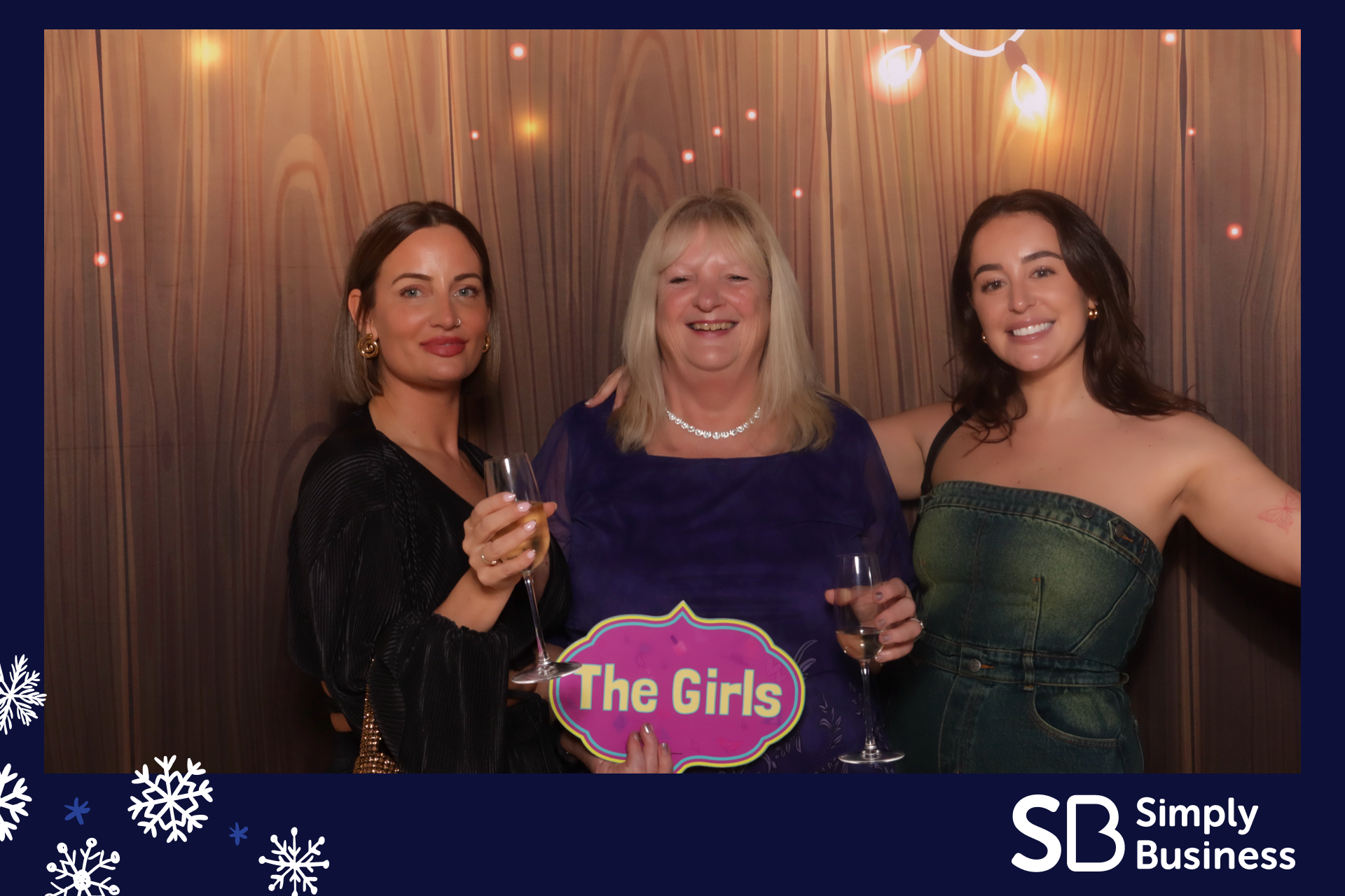 Simply Business Christmas 2023 | View more photos from the event at gallery.imprintphotobooths.co.uk/u/Imprint-Photobooths/Simply-Business-Christmas-2023