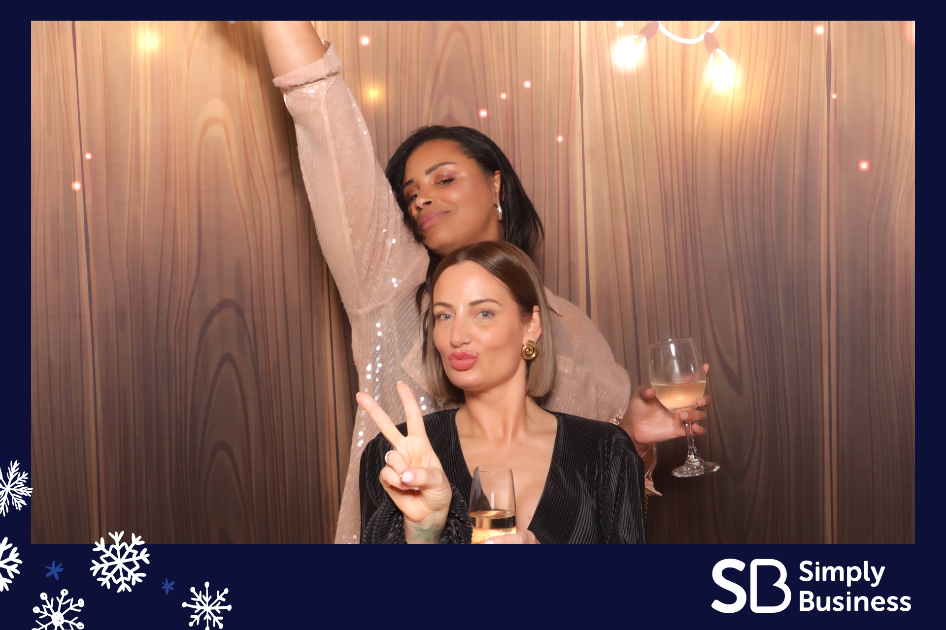 Simply Business Christmas 2023 | View more photos from the event at gallery.imprintphotobooths.co.uk/u/Imprint-Photobooths/Simply-Business-Christmas-2023
