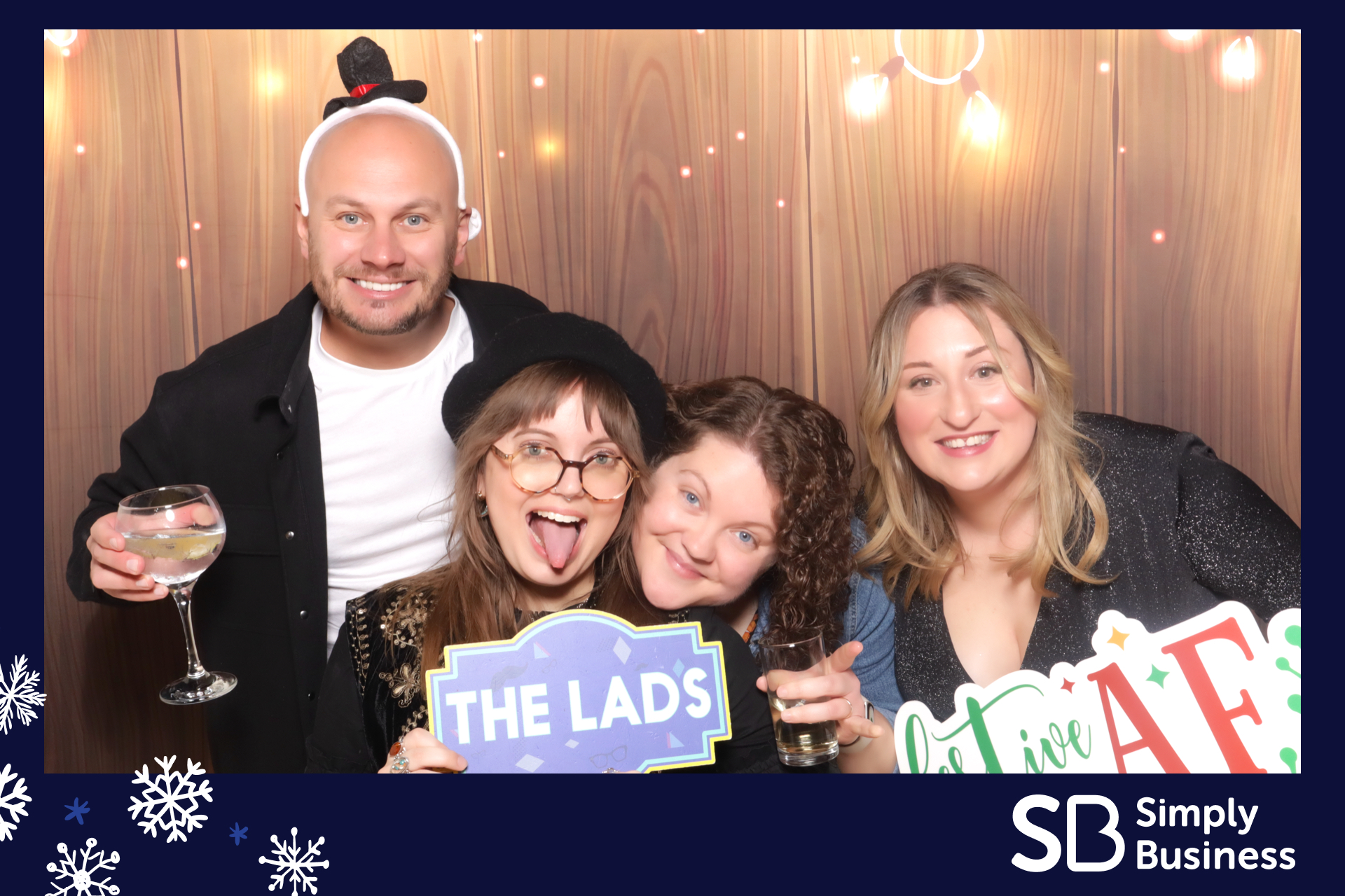 Simply Business Christmas 2023 | View more photos from the event at gallery.imprintphotobooths.co.uk/u/Imprint-Photobooths/Simply-Business-Christmas-2023