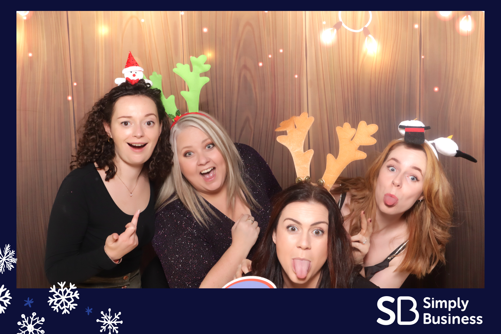 Simply Business Christmas 2023 | View more photos from the event at gallery.imprintphotobooths.co.uk/u/Imprint-Photobooths/Simply-Business-Christmas-2023