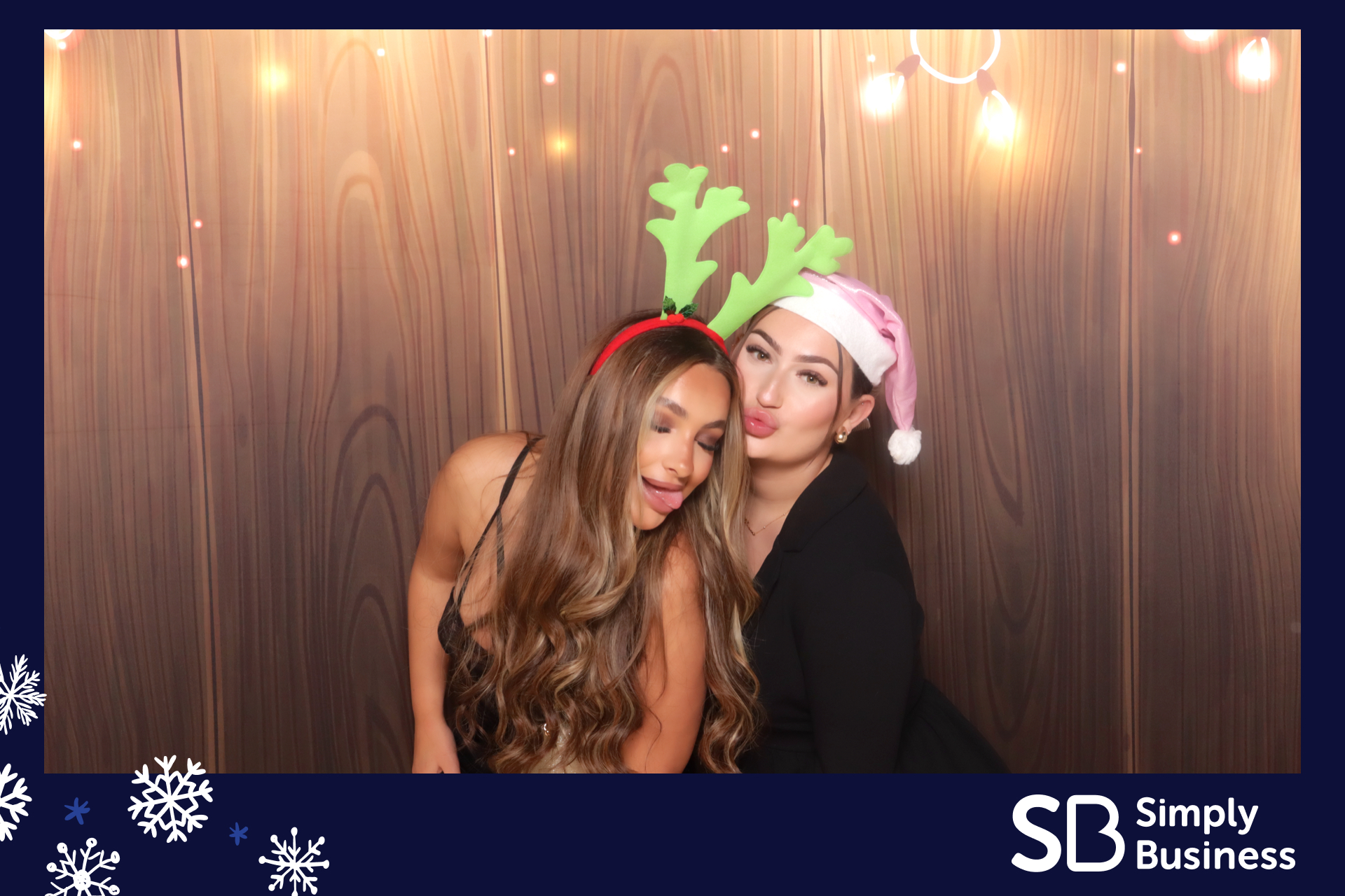 Simply Business Christmas 2023 | View more photos from the event at gallery.imprintphotobooths.co.uk/u/Imprint-Photobooths/Simply-Business-Christmas-2023