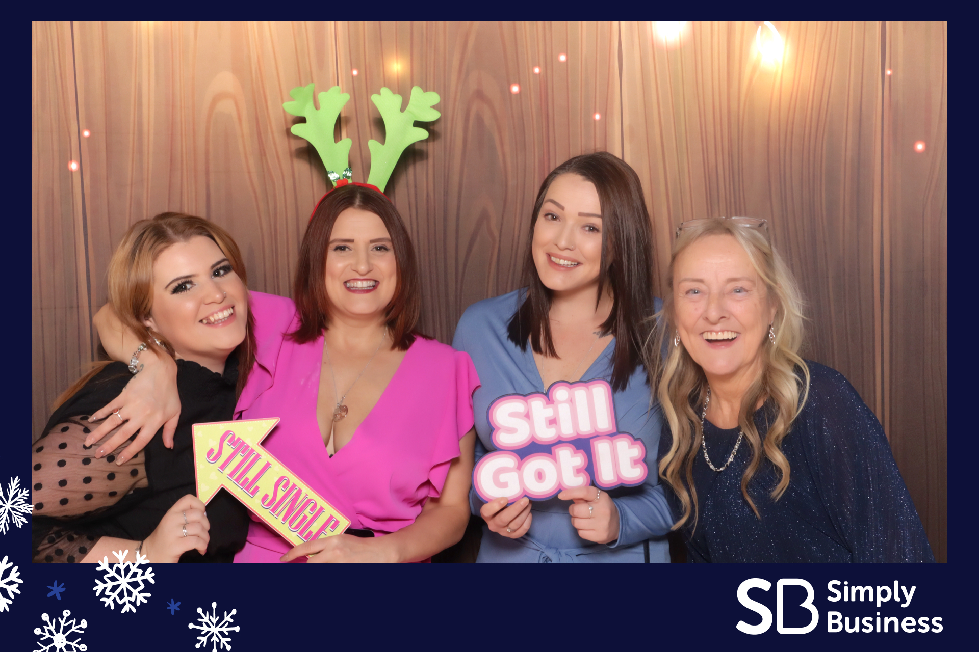 Simply Business Christmas 2023 | View more photos from the event at gallery.imprintphotobooths.co.uk/u/Imprint-Photobooths/Simply-Business-Christmas-2023