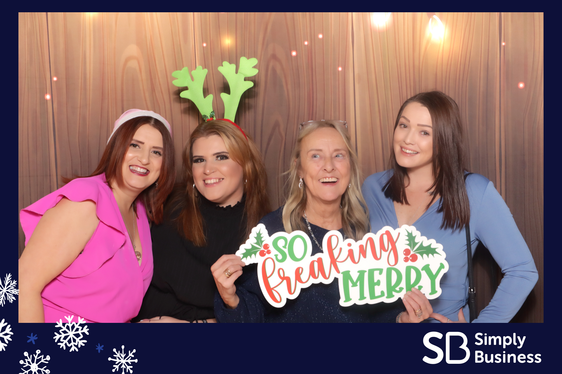 Simply Business Christmas 2023 | View more photos from the event at gallery.imprintphotobooths.co.uk/u/Imprint-Photobooths/Simply-Business-Christmas-2023