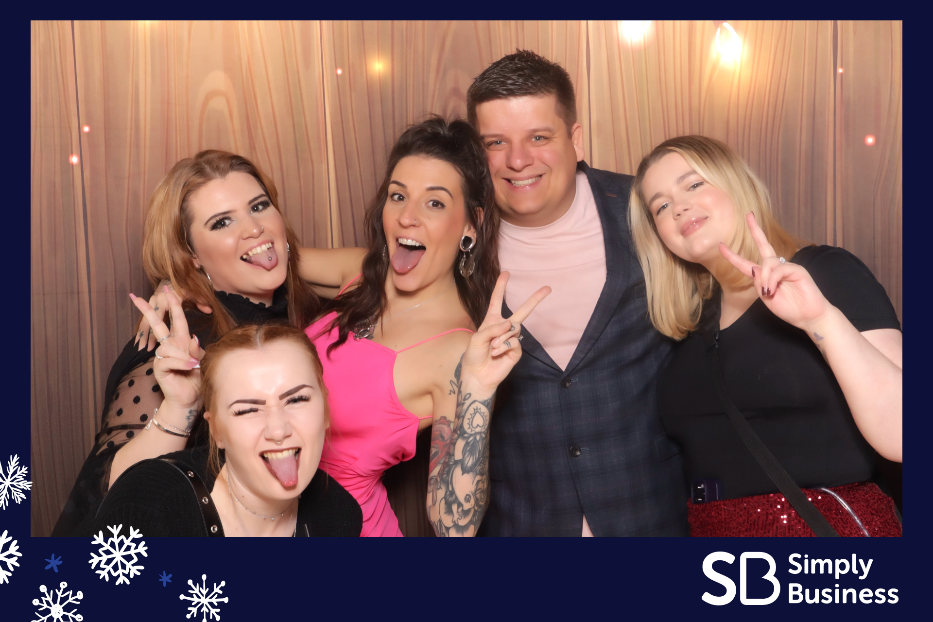 Simply Business Christmas 2023 | View more photos from the event at gallery.imprintphotobooths.co.uk/u/Imprint-Photobooths/Simply-Business-Christmas-2023
